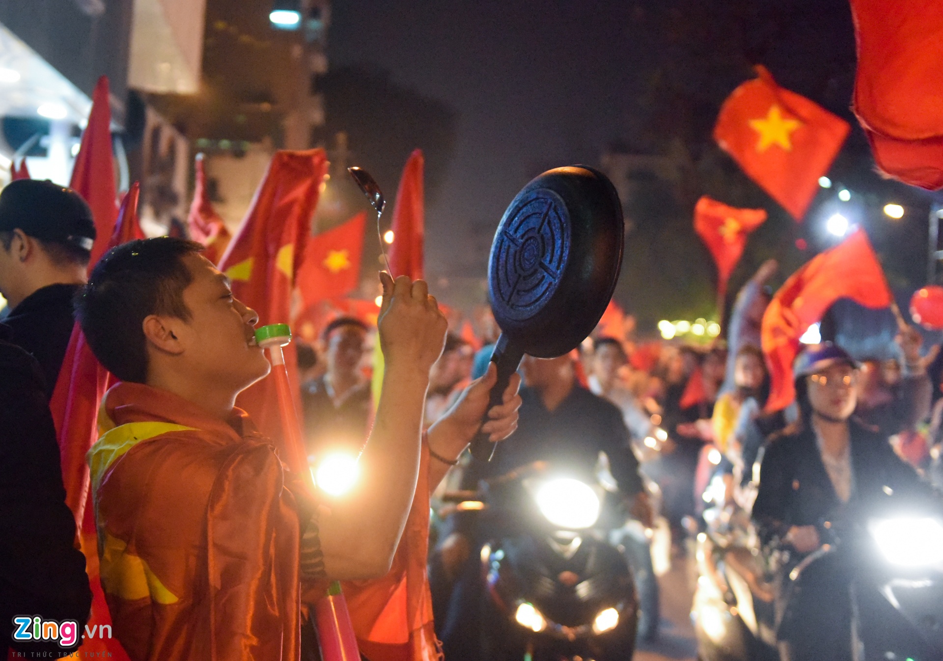 nhac cu tu che an mung chien thang anh 5