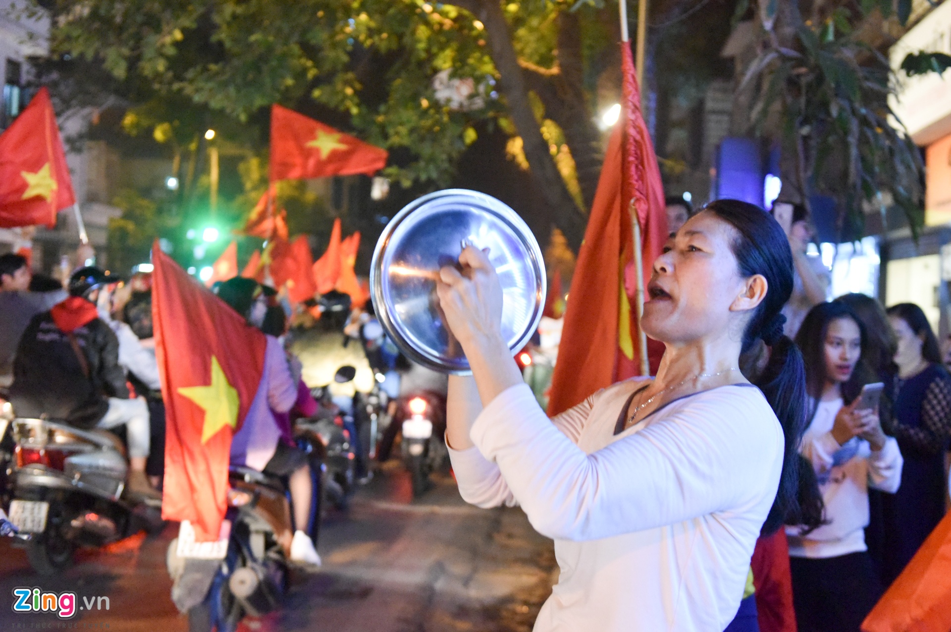 nhac cu tu che an mung chien thang anh 7