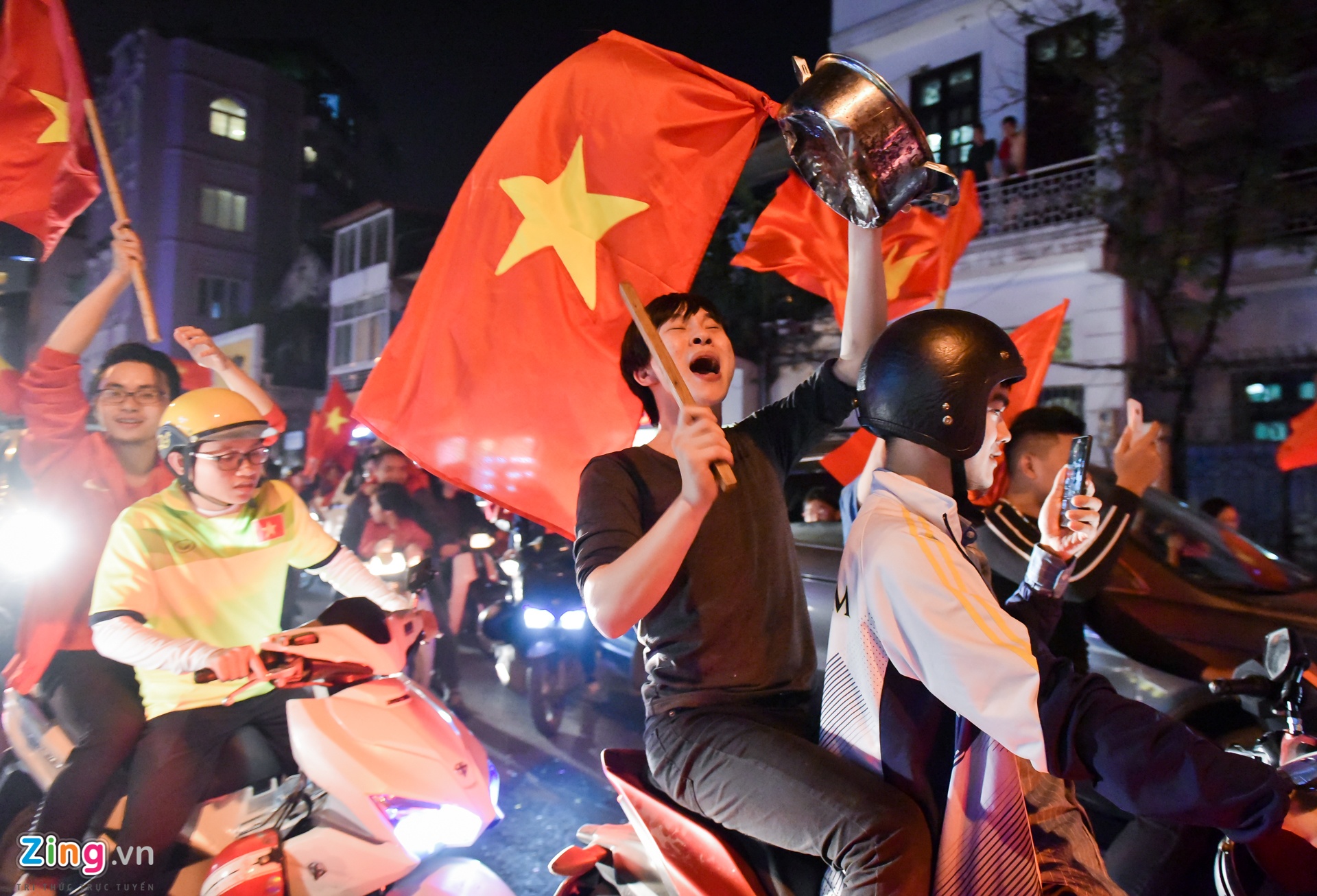 nhac cu tu che an mung chien thang anh 8