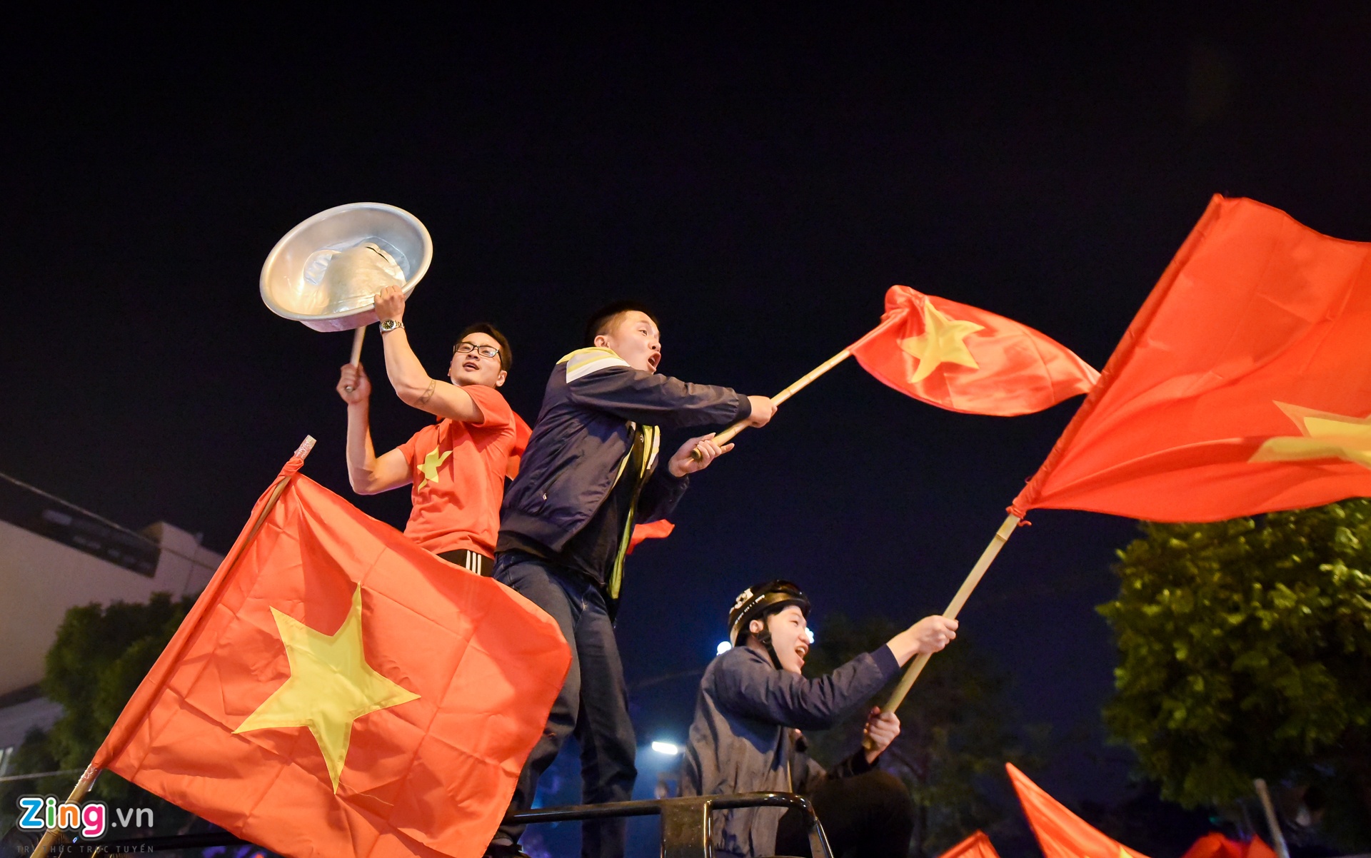 nhac cu tu che an mung chien thang anh 9