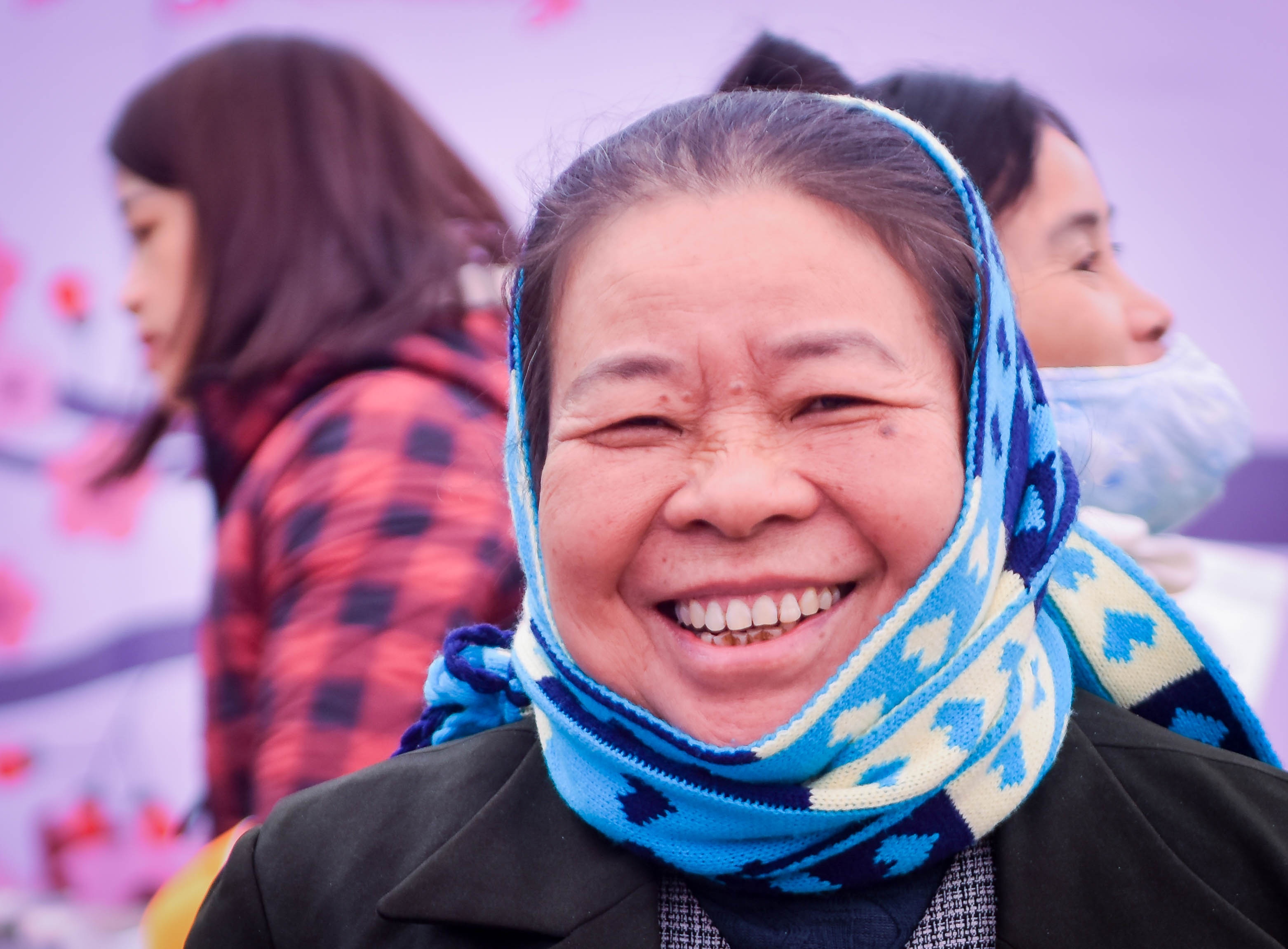 Benh nhan ngheo: Di cho Tet 0 dong vui lam hinh anh