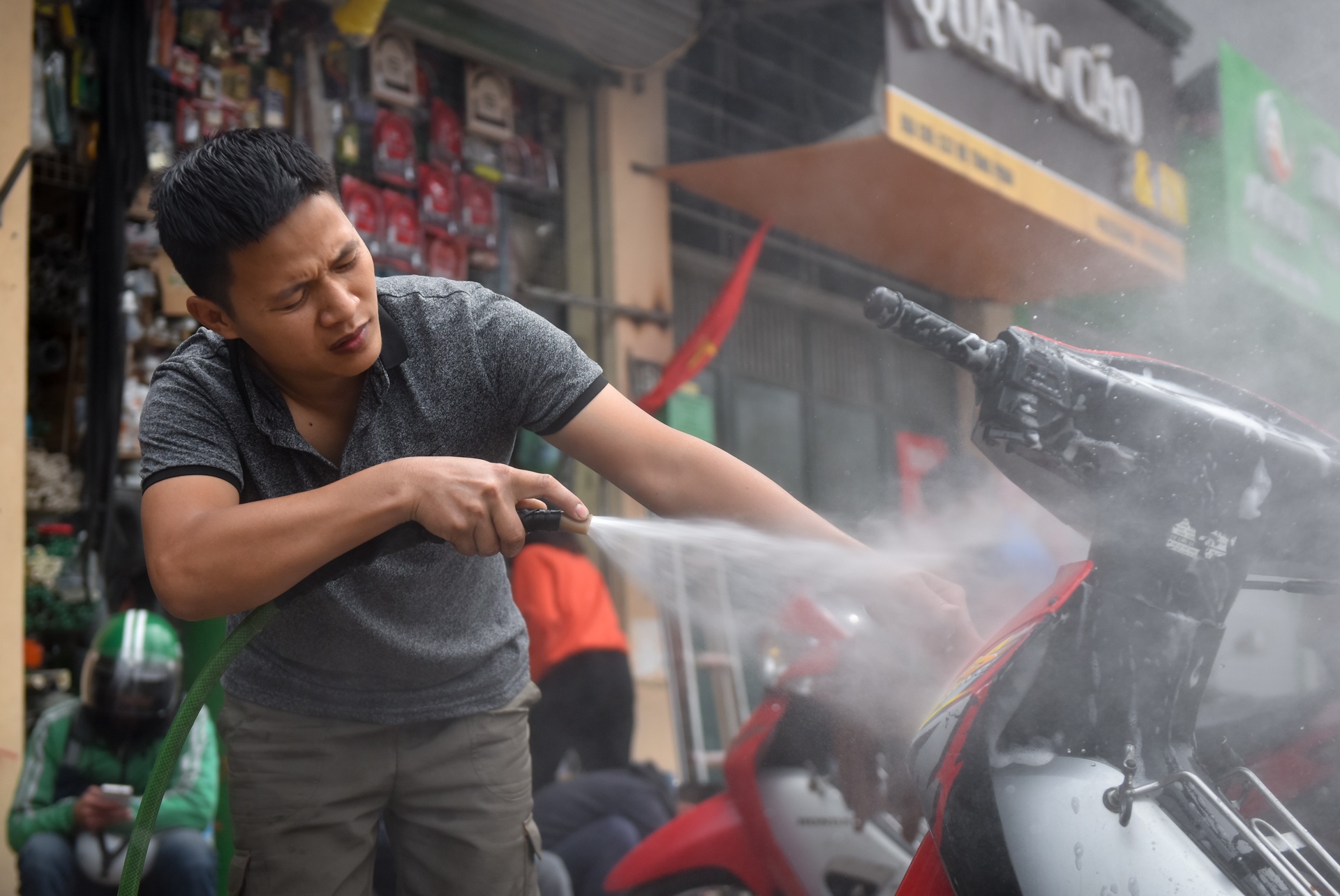 rua xe ngay giap tet anh 4