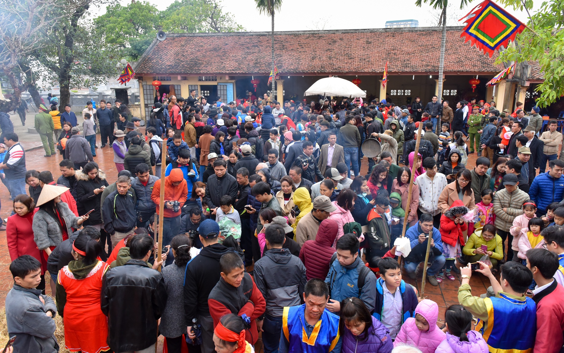 thoi com thi lang Thi Cam anh 1