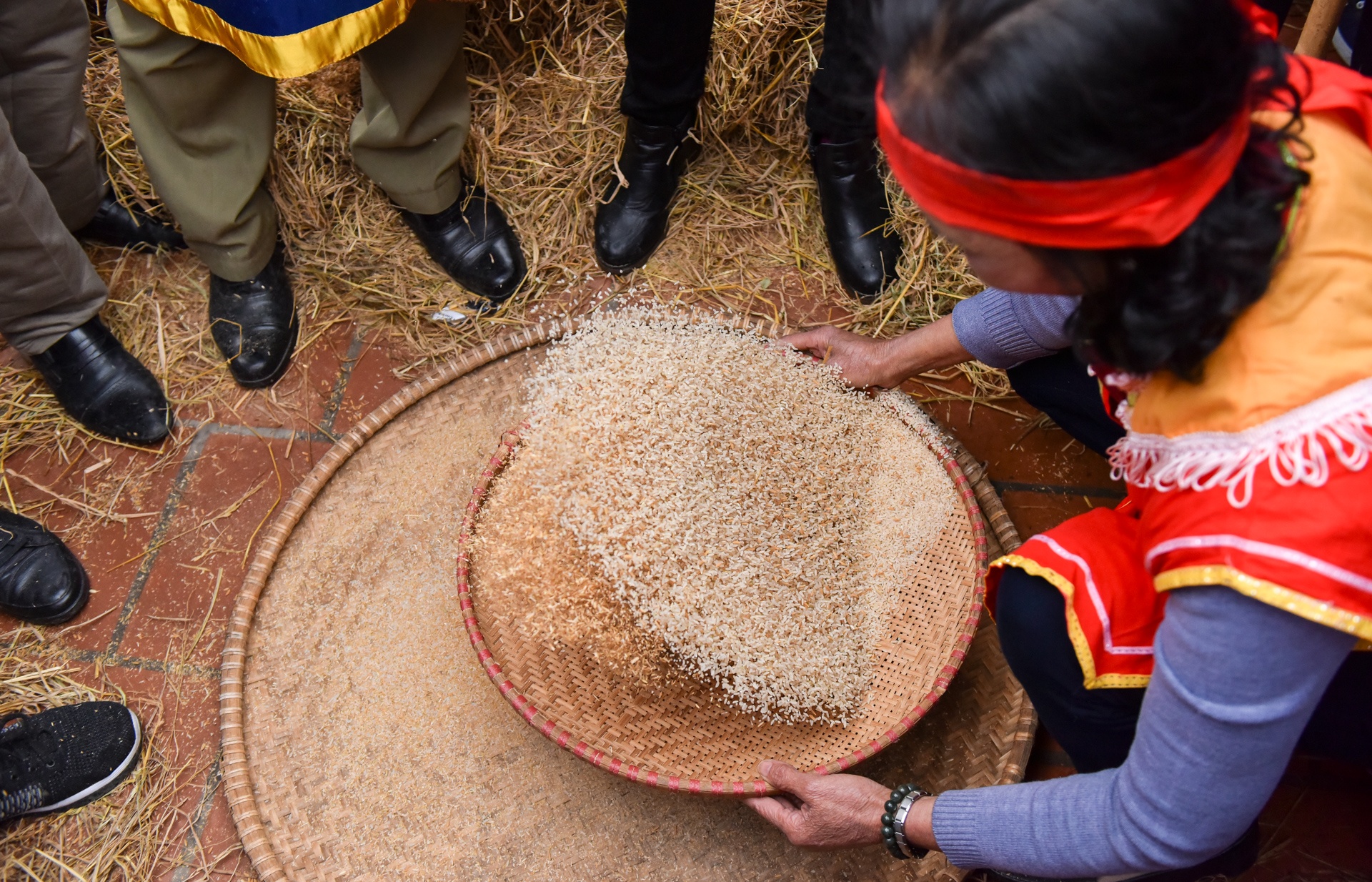 thoi com thi lang Thi Cam anh 6