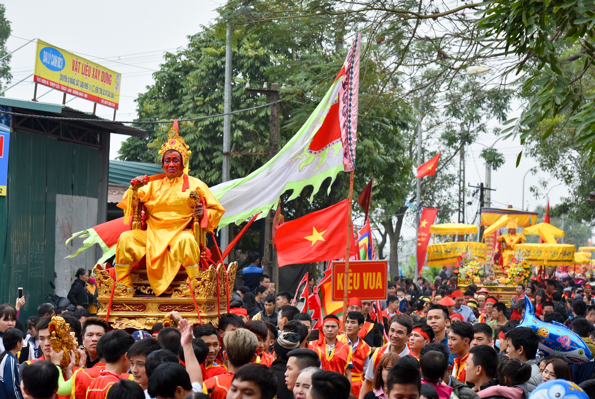 Thi Nhau Hứng Tiền Vua Chúa Ban Tại Hội đền Sái Ảnh And Video Znewsvn 