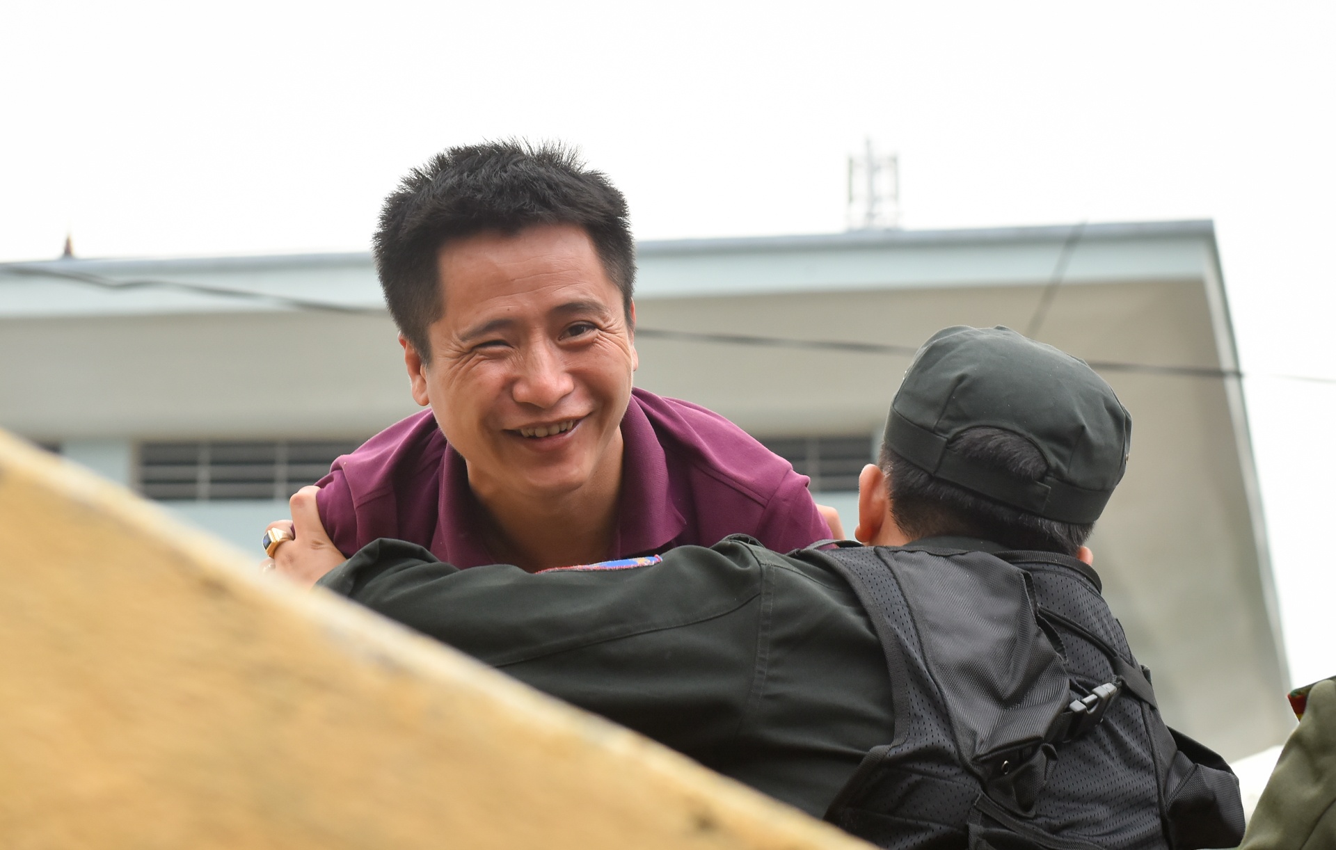 Di 70 km khong duoc vao xem choi trau hinh anh