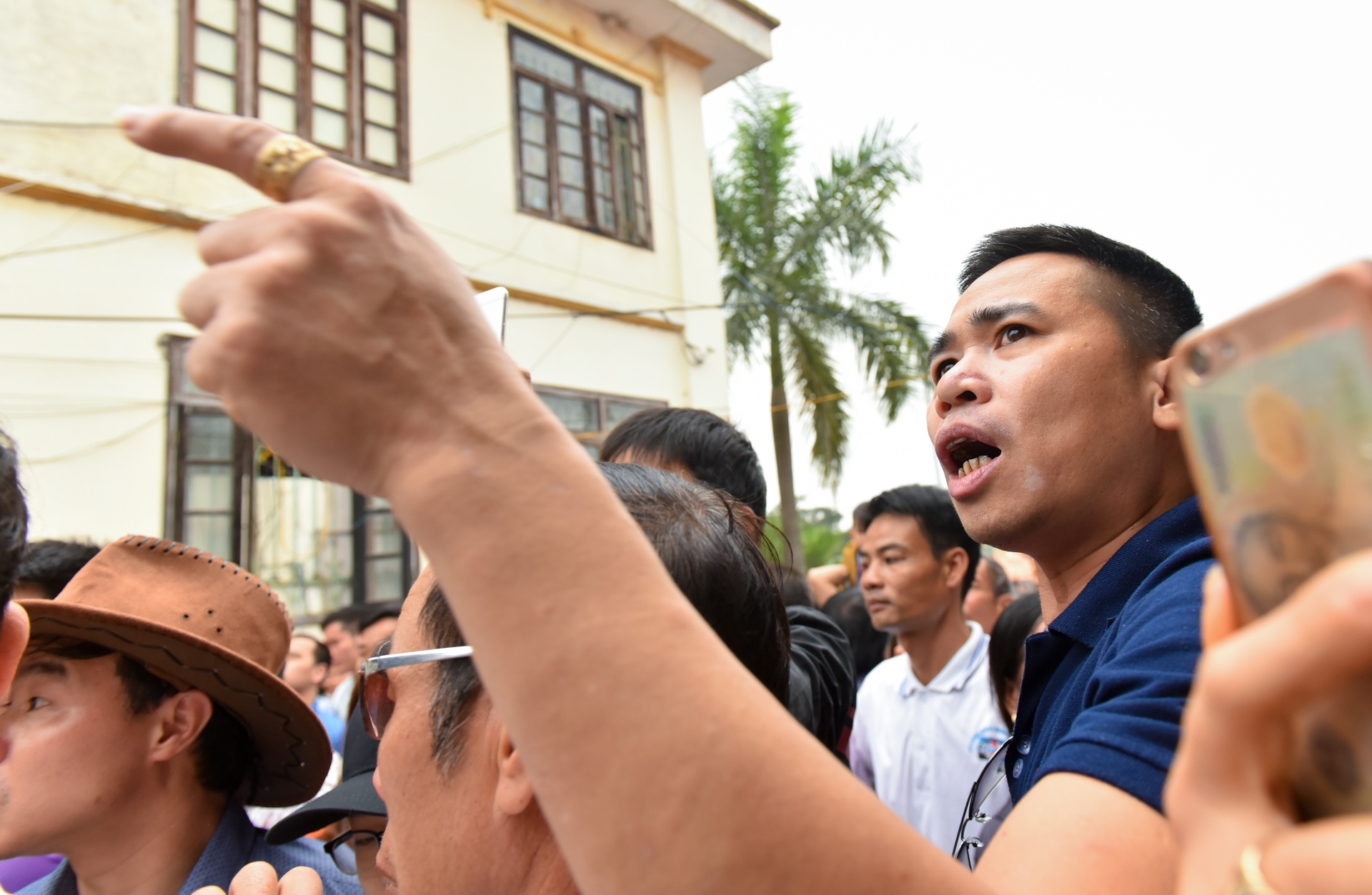 le hoi choi trau hai luu ban ve tra hinh anh 6