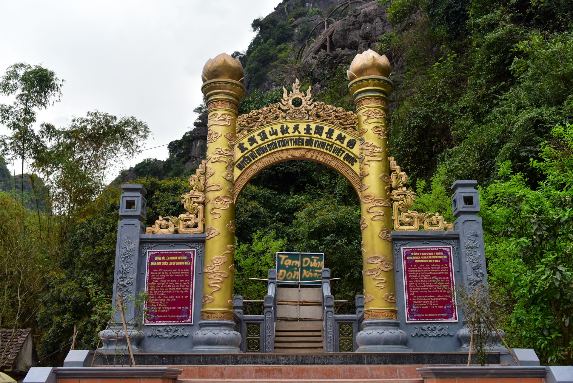 cau len nui o Trang An anh 6