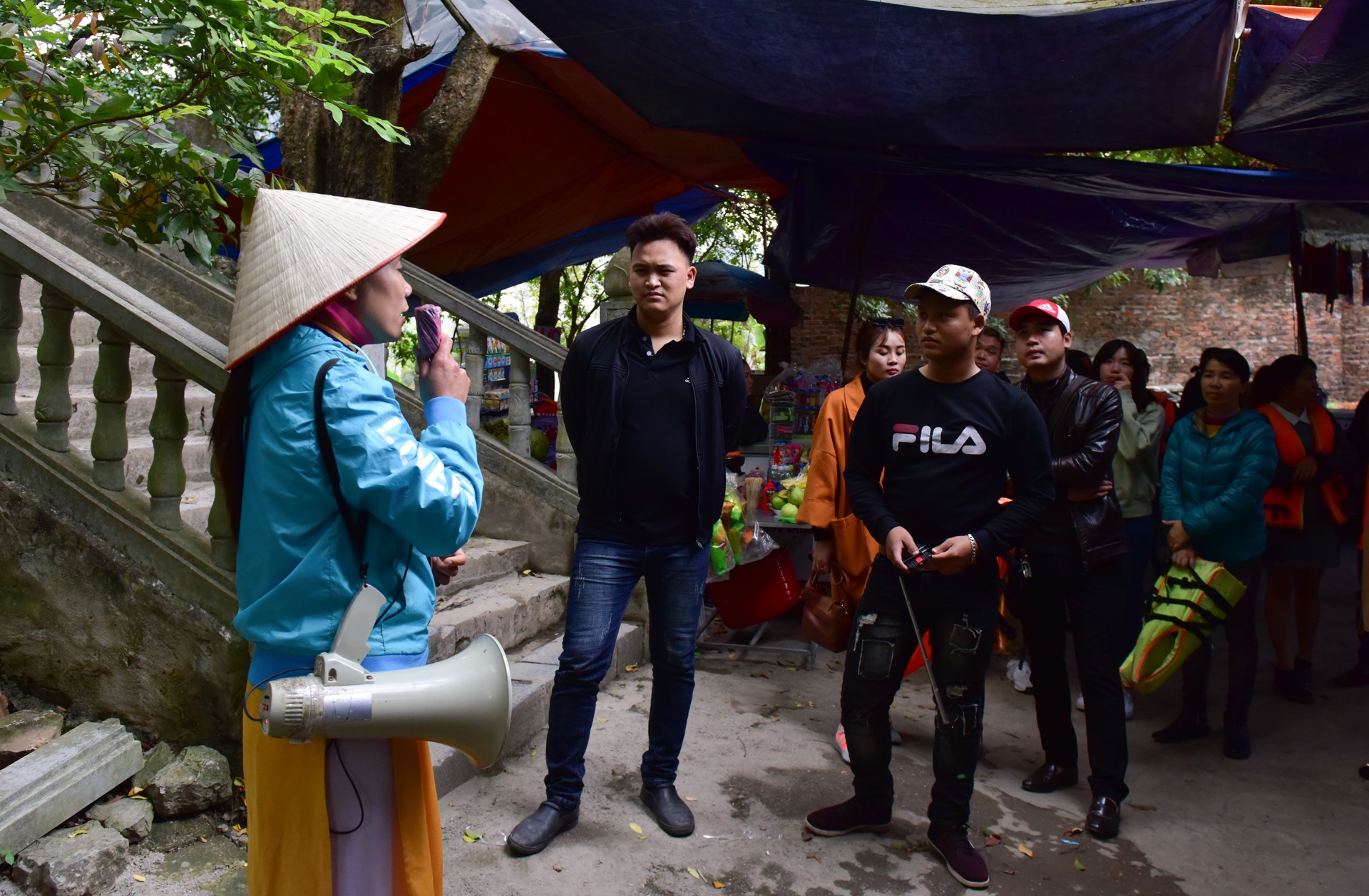 cau len nui o Trang An anh 11