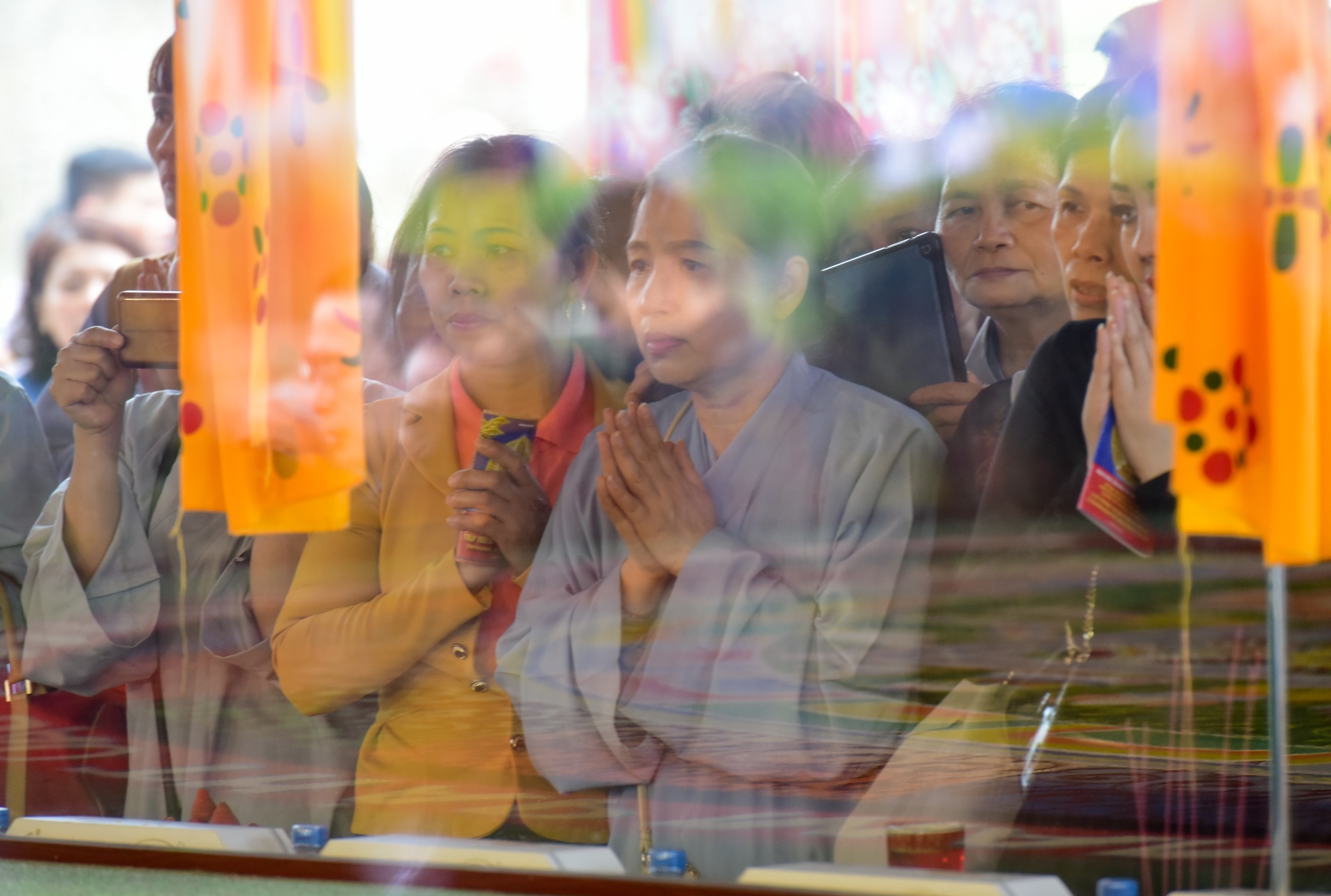 Du khach chiem nguong buc tranh Mandala lon nhat Viet Nam hinh anh