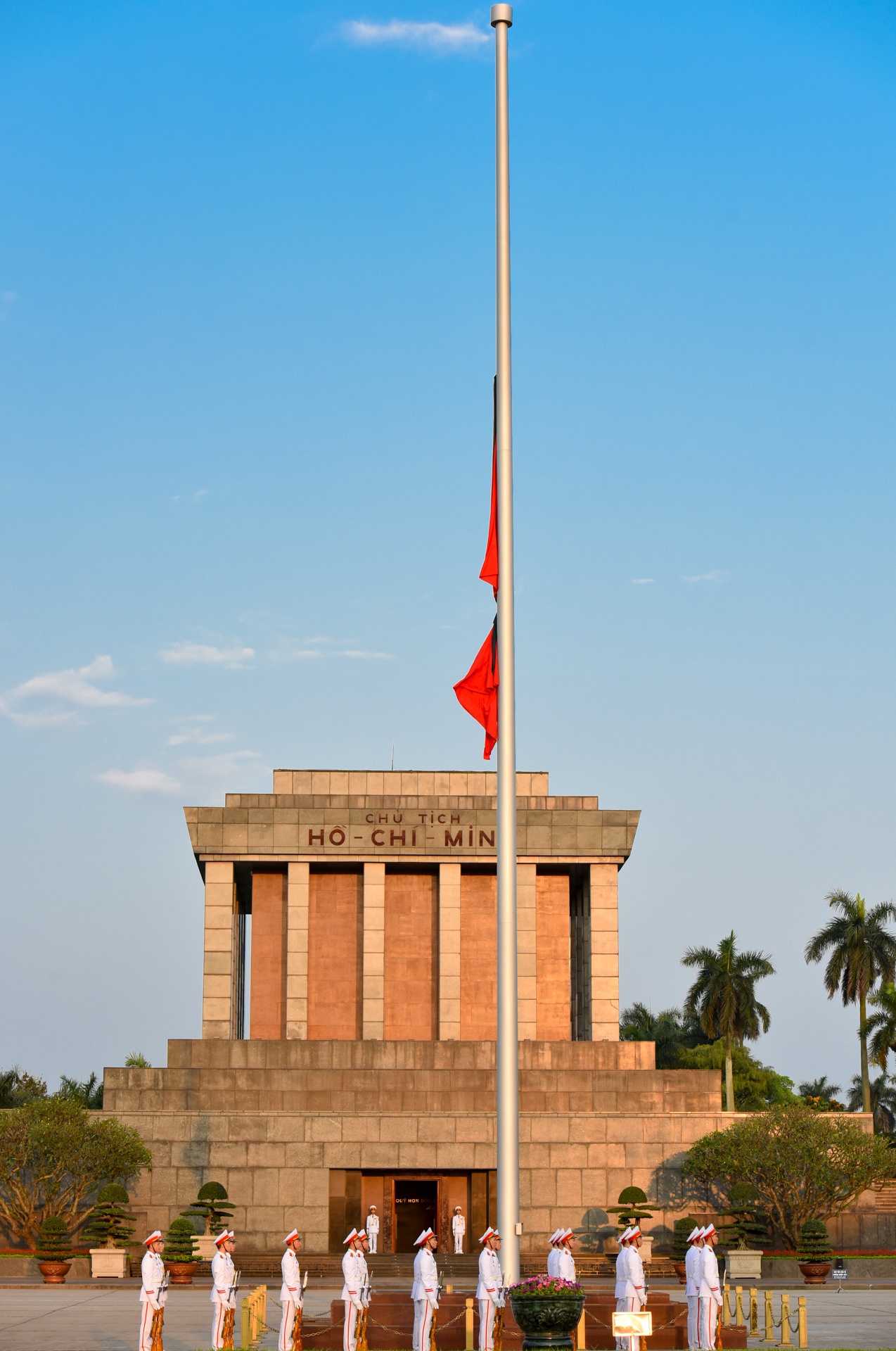 treo co ru quoc tang Phan Van Khai anh 3