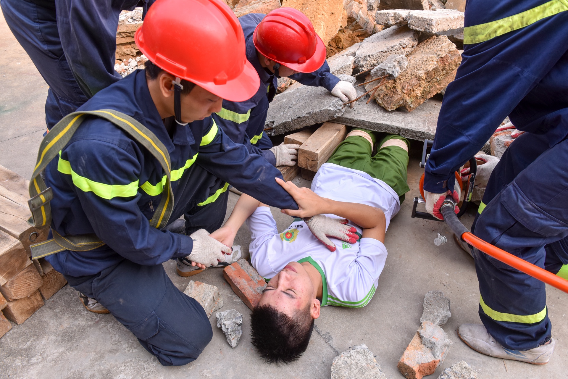 sinh vien pccc anh 11