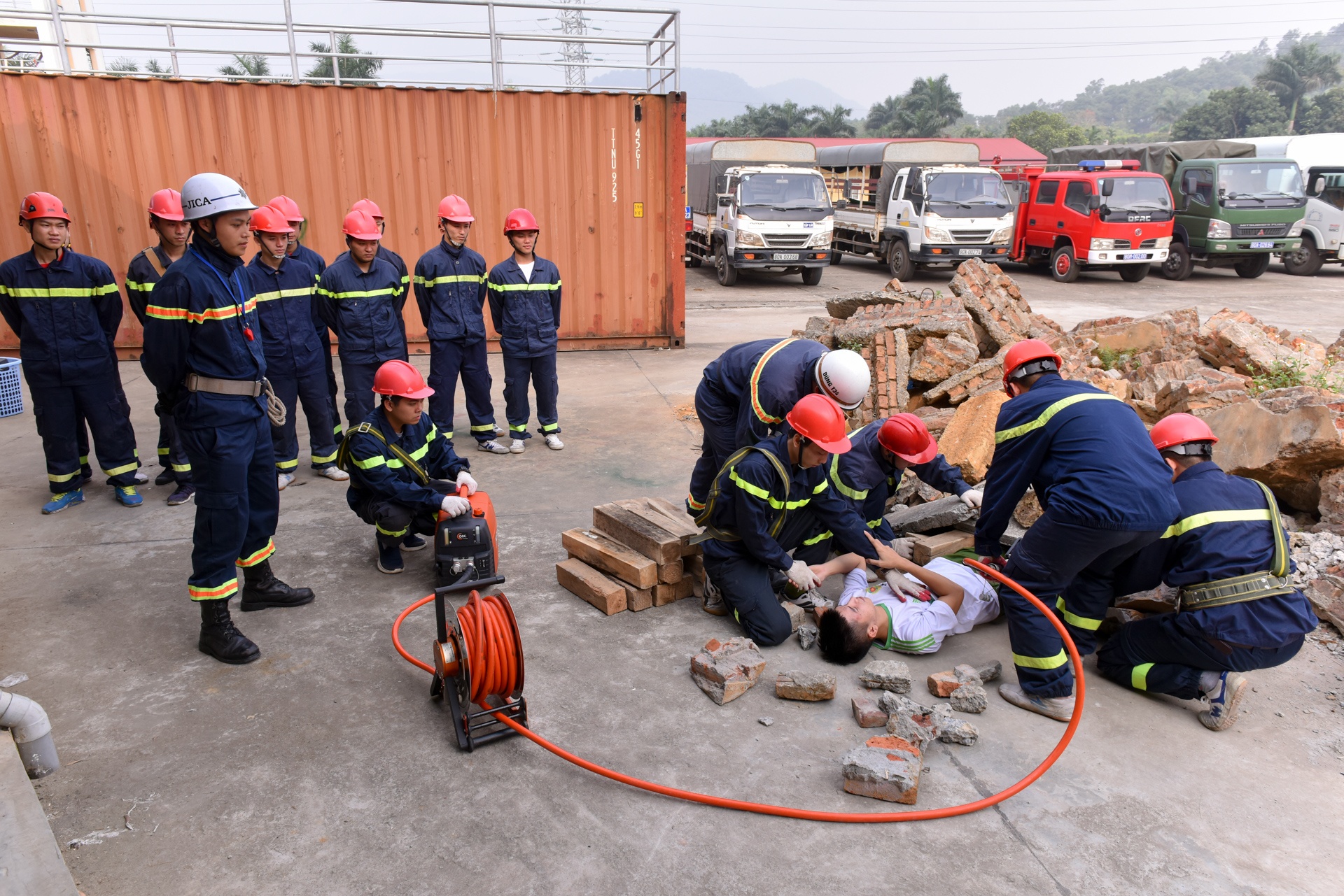 sinh vien pccc anh 1