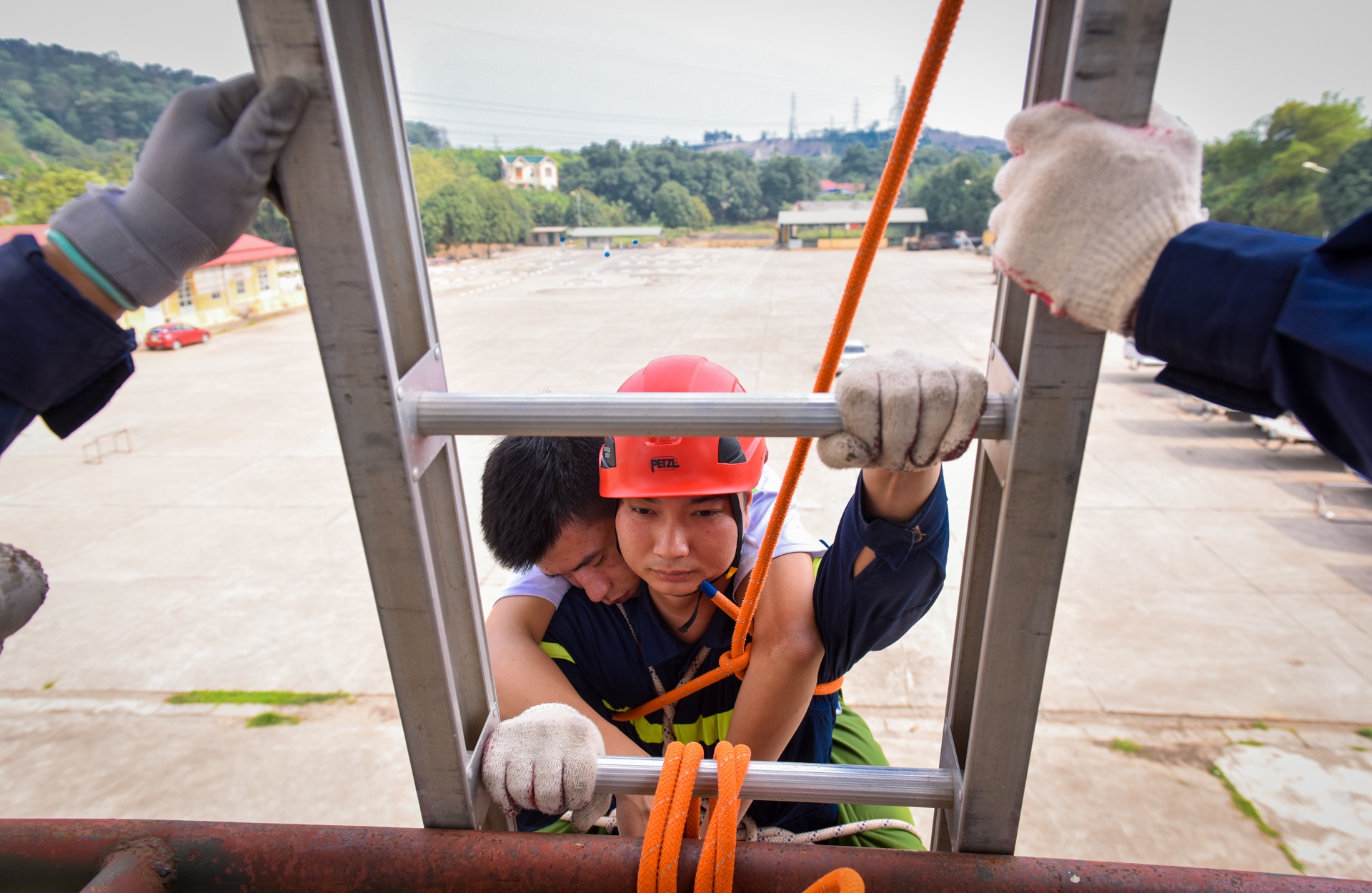 sinh vien pccc anh 5