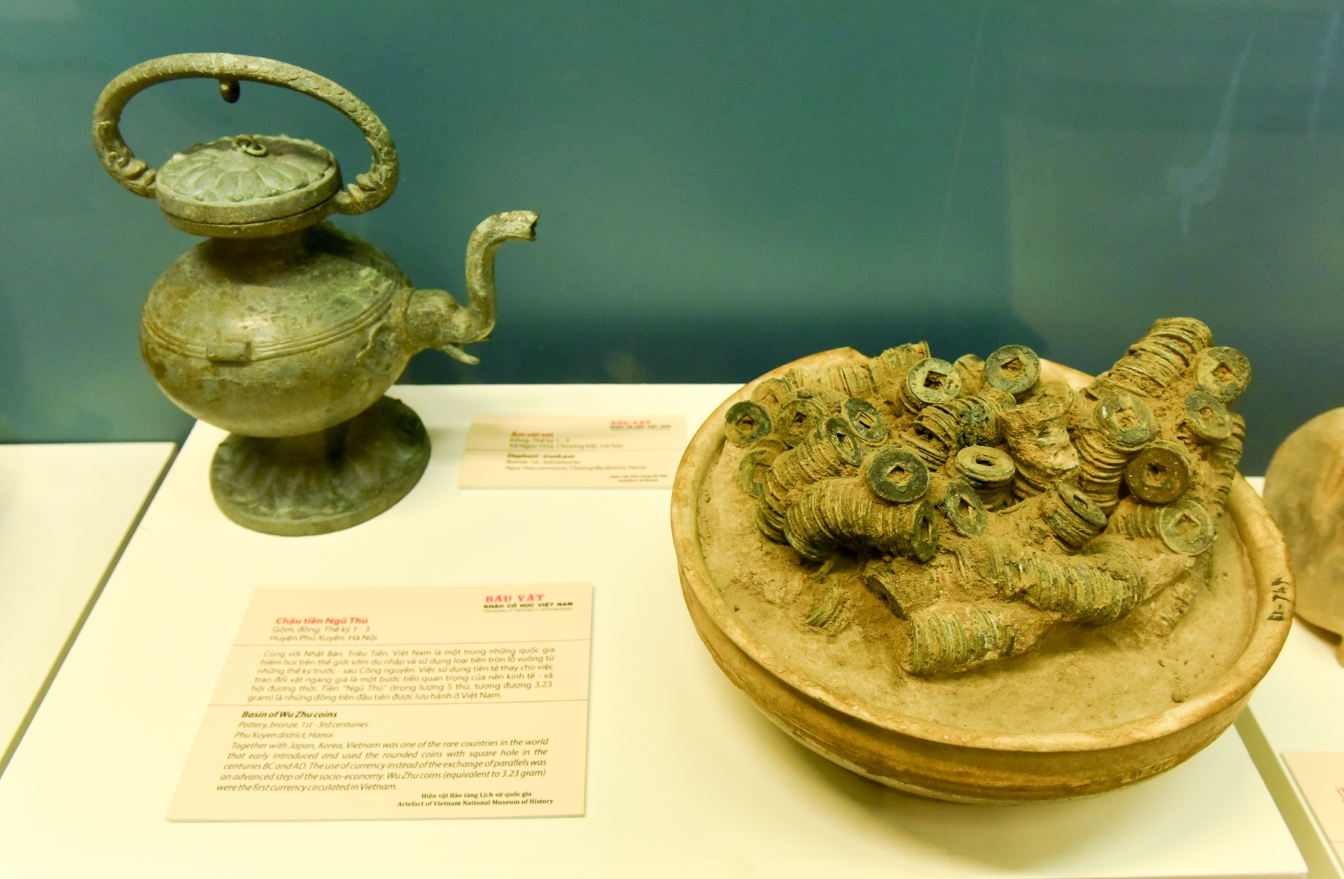 300 bau vat khao co hoc anh 6