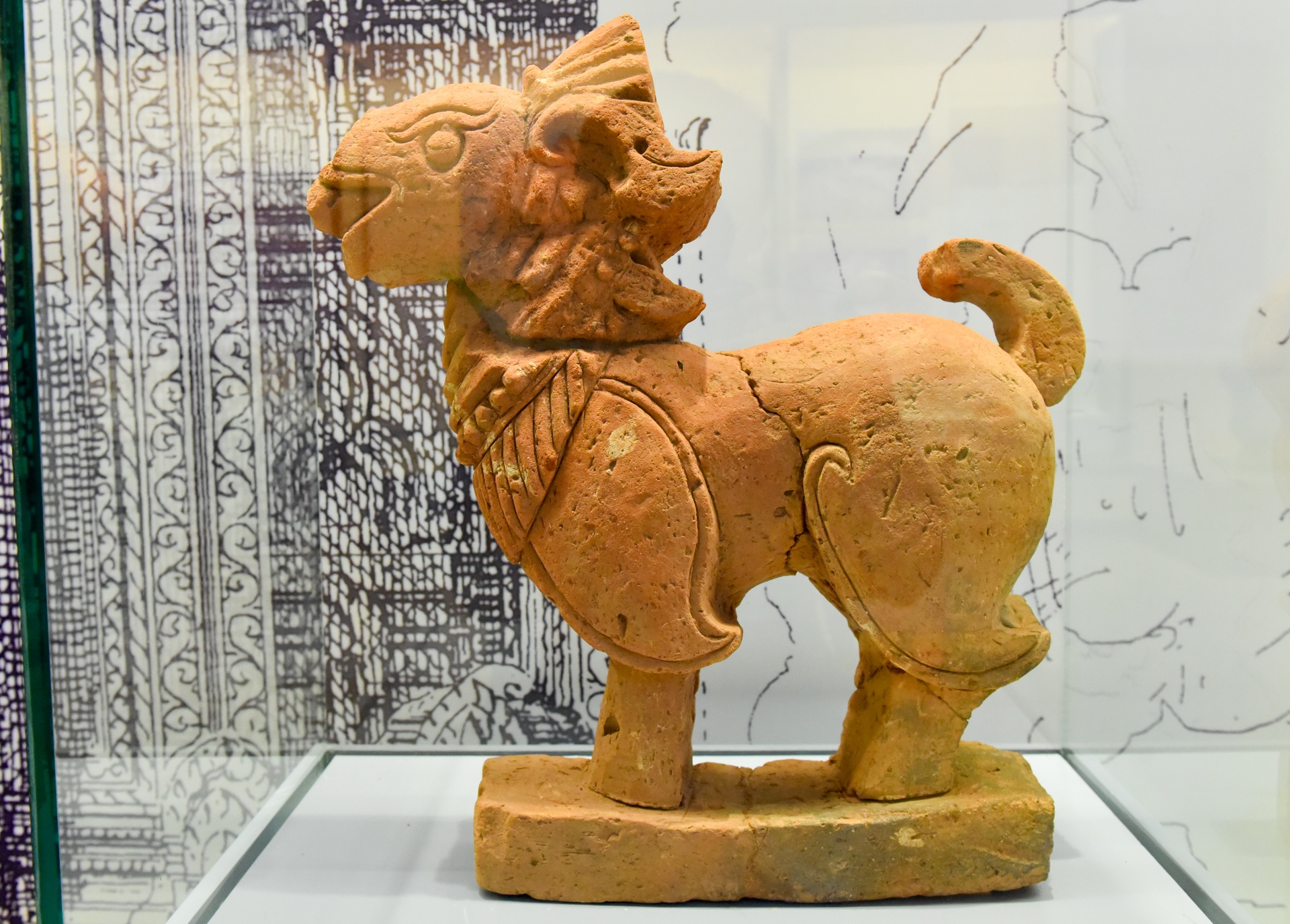 300 bau vat khao co hoc anh 8