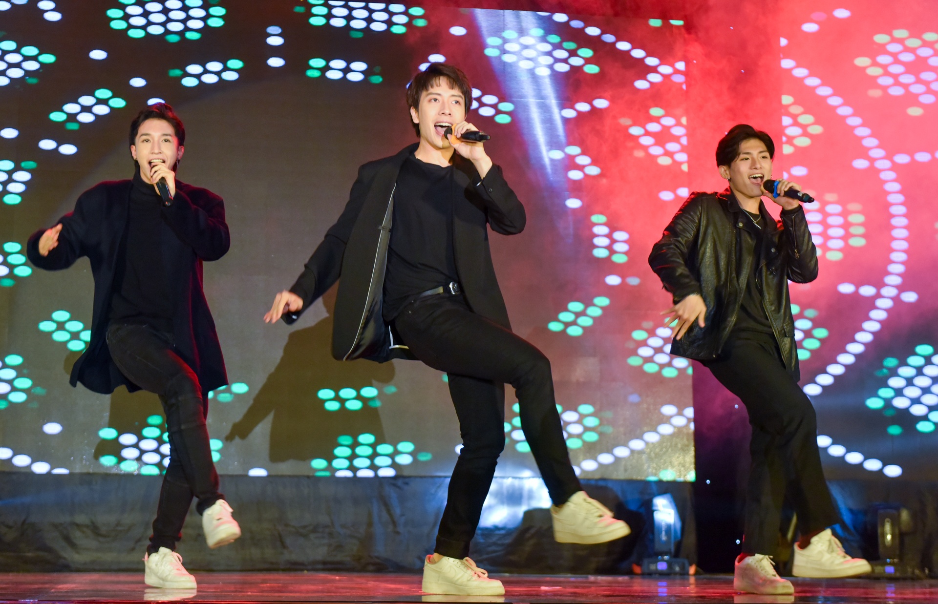 hoa khoi hoc vien bao chi anh 11