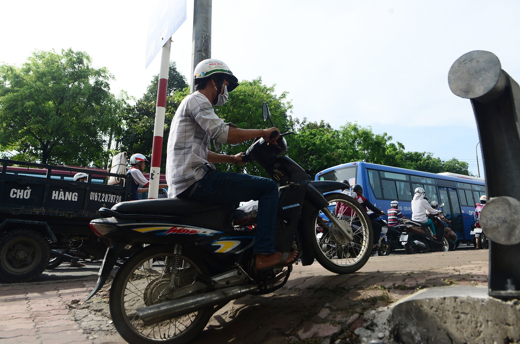 tac duong sau nghi le anh 4