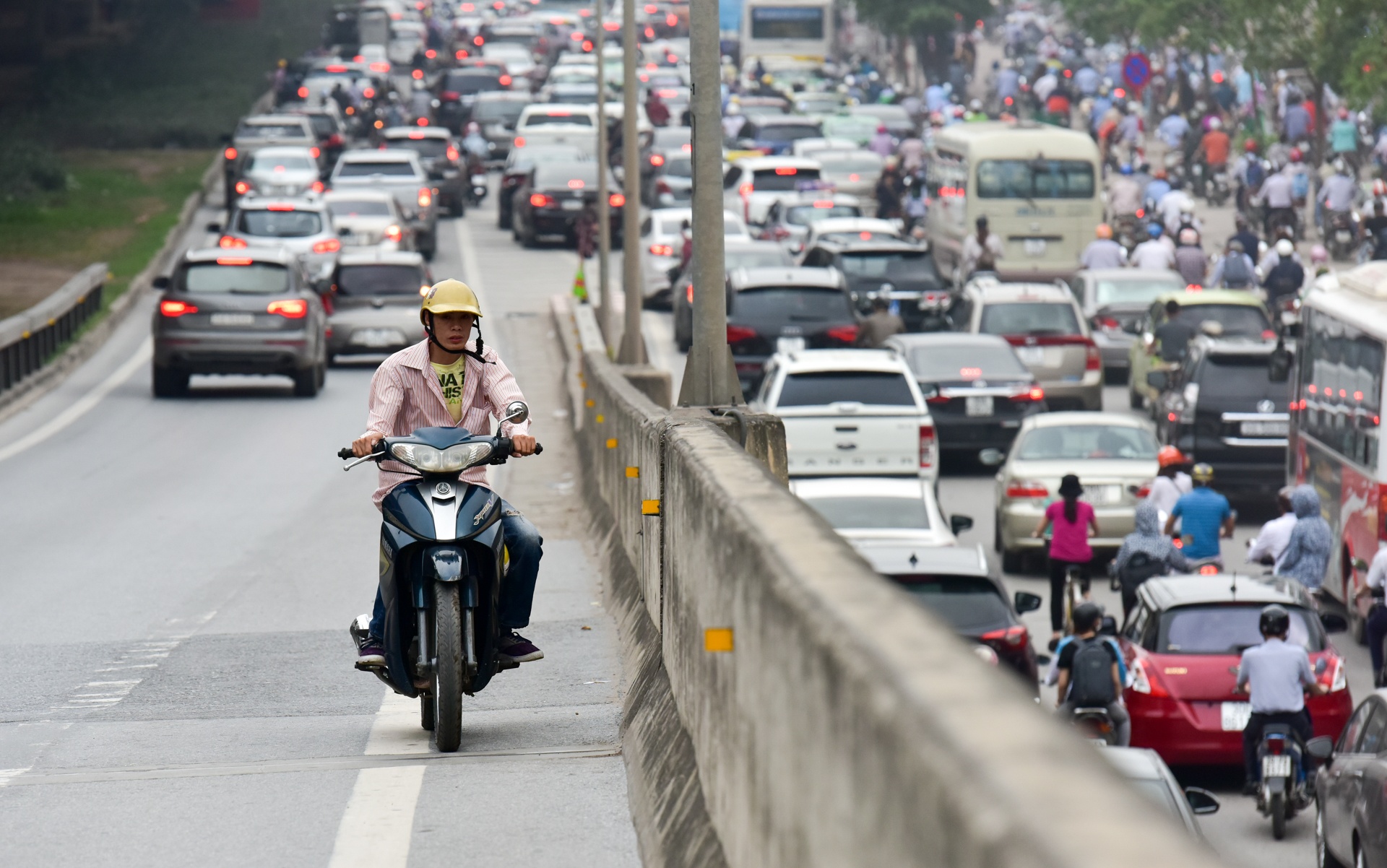 tac duong sau nghi le anh 12