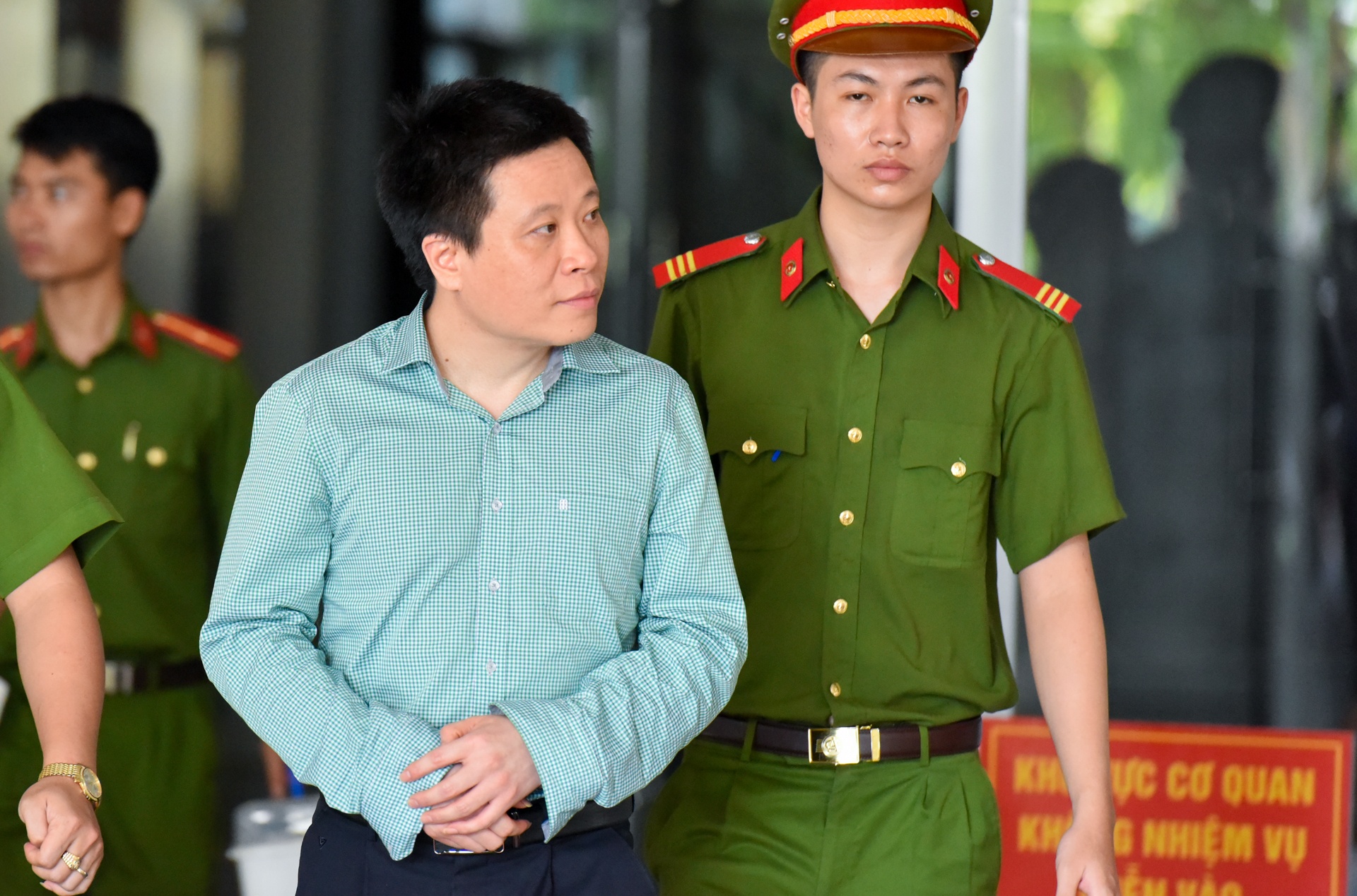 Nguyen Xuan Son anh 11