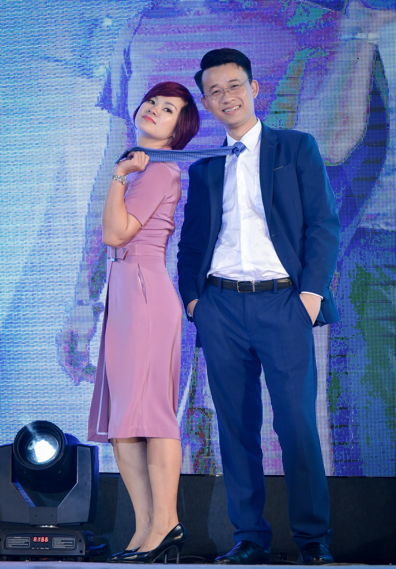 nu sinh ngoai thuong anh 9