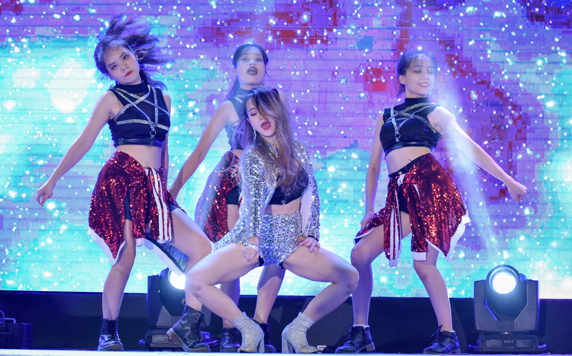 nu sinh ngoai thuong anh 1