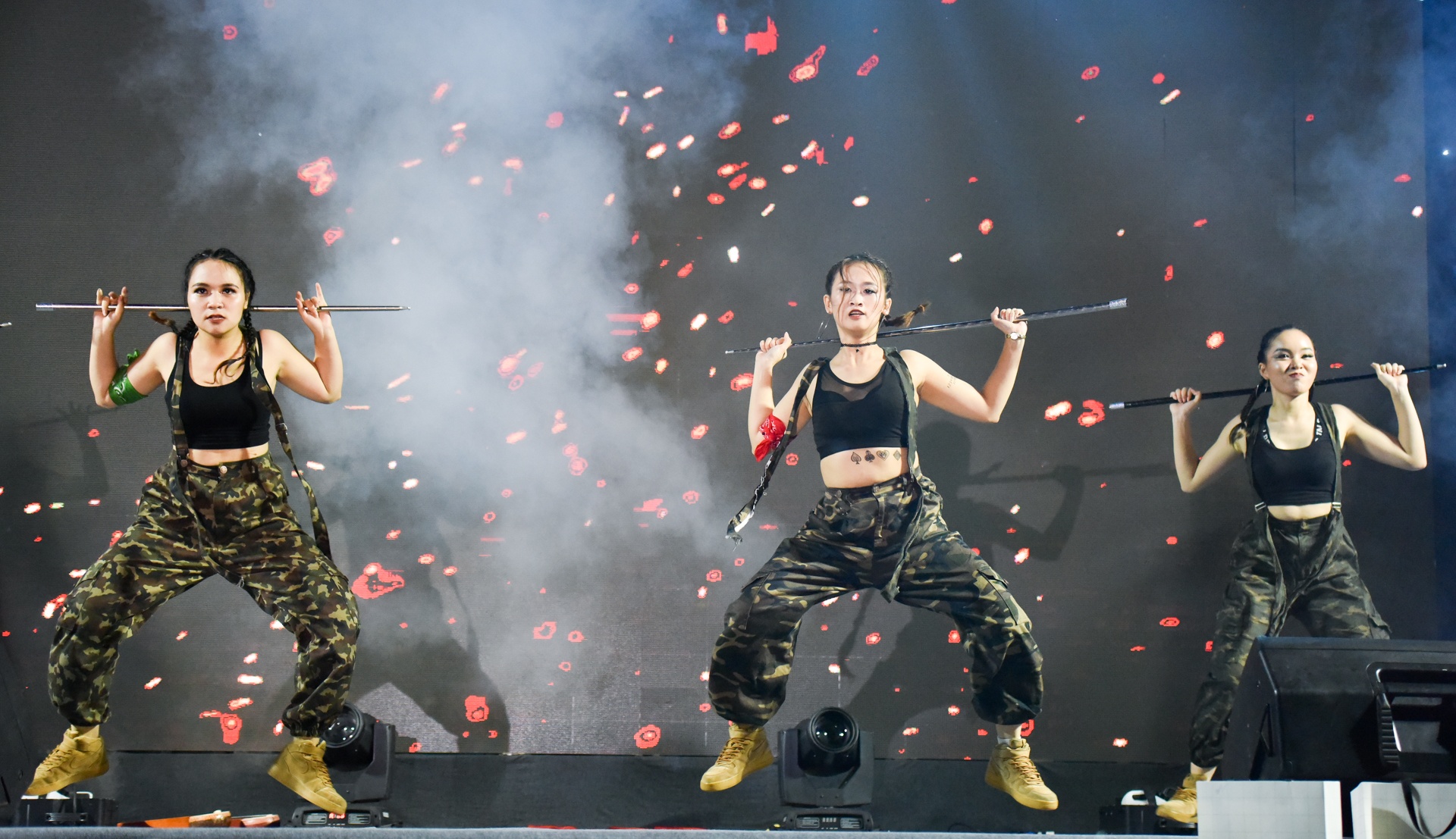 nu sinh ngoai thuong anh 3