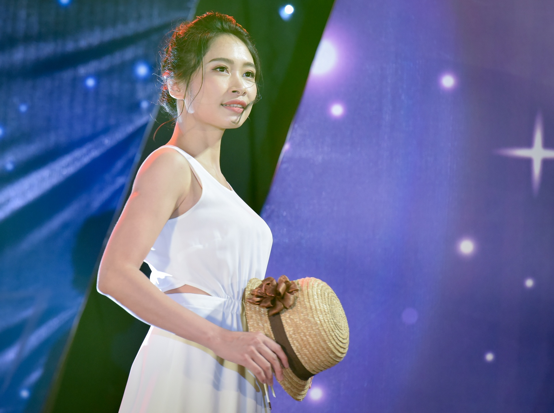 nu sinh ngoai thuong anh 7