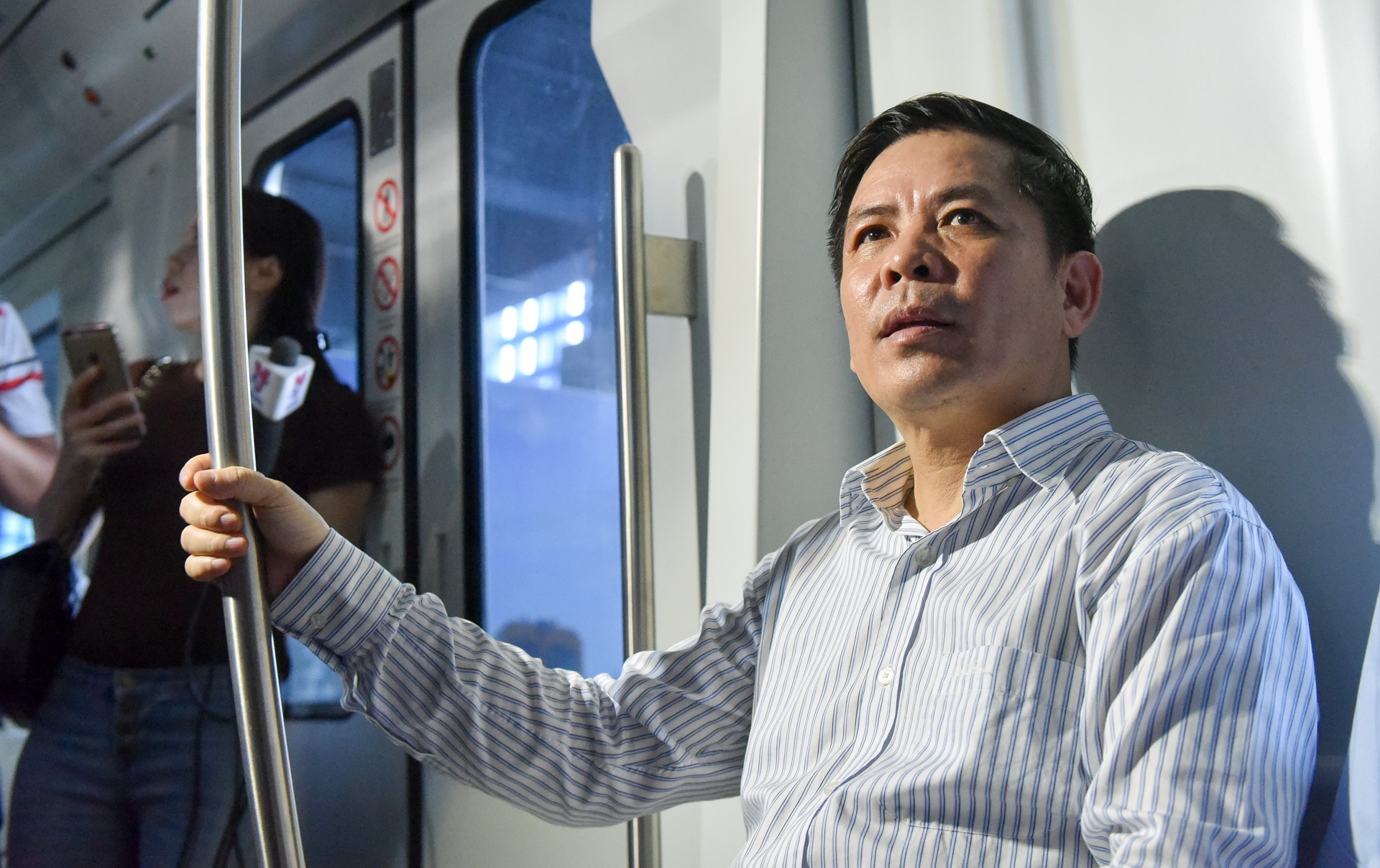 bo truong GTVT di thu tau duong sat tren cao anh 4