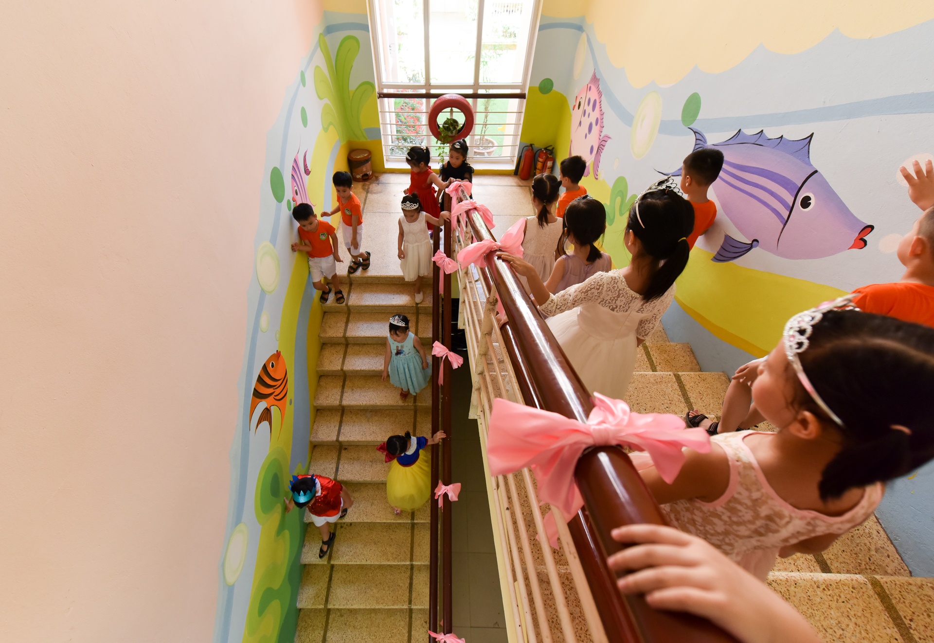 chia tay truong mau giao anh 2