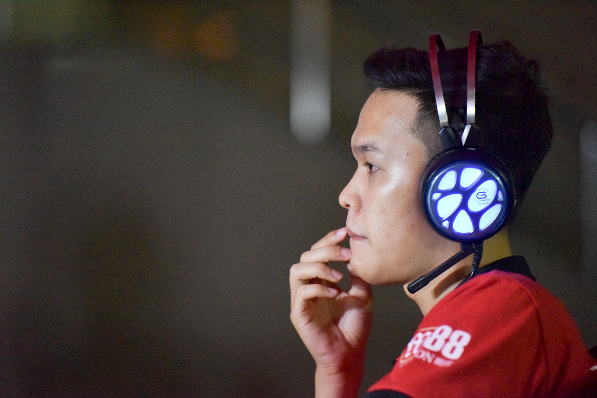 Tran dau dang nho nhat cua Chim Se Di Nang bi hoan vi troi mua hinh anh