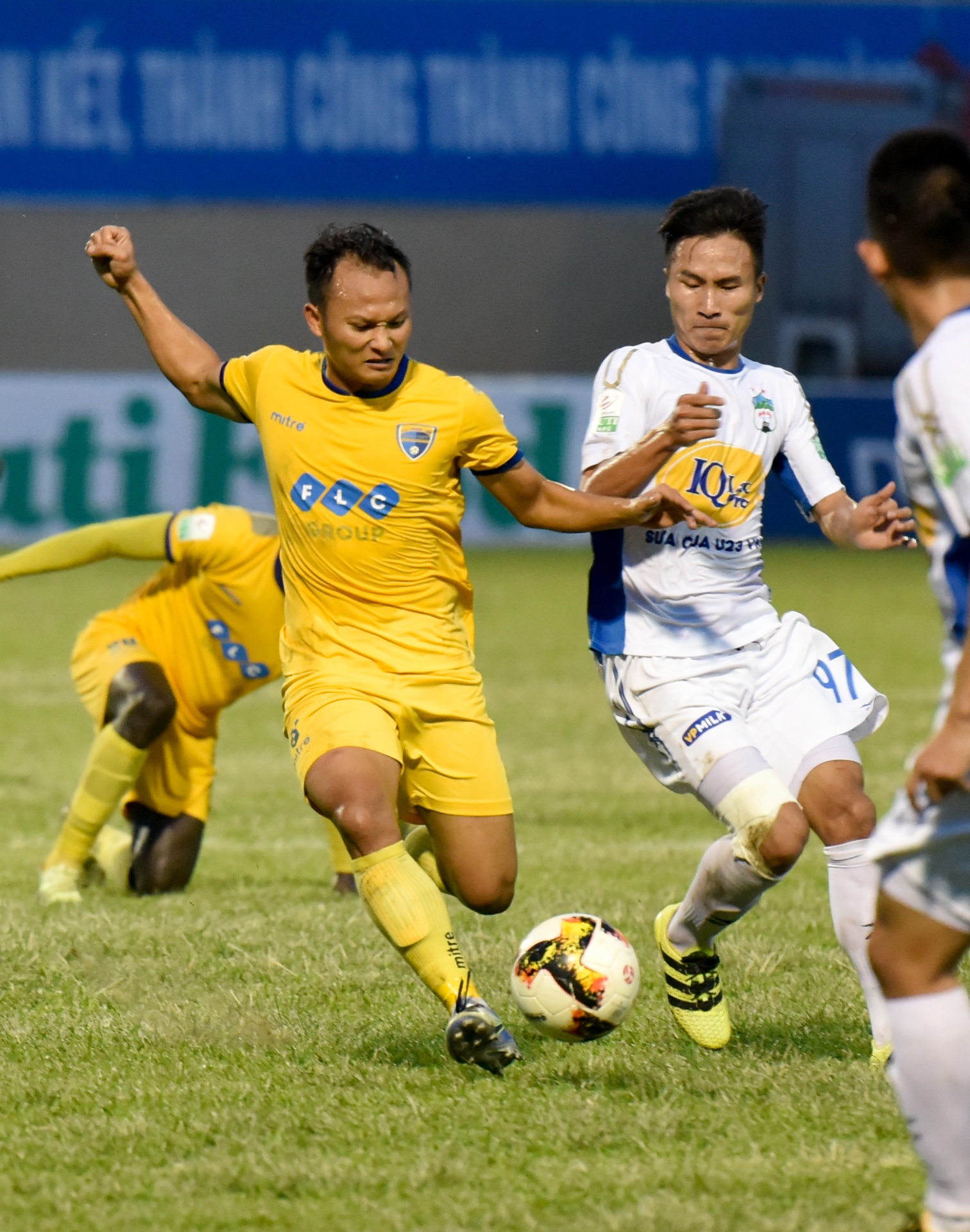 Cong phuong ghi ban anh 7