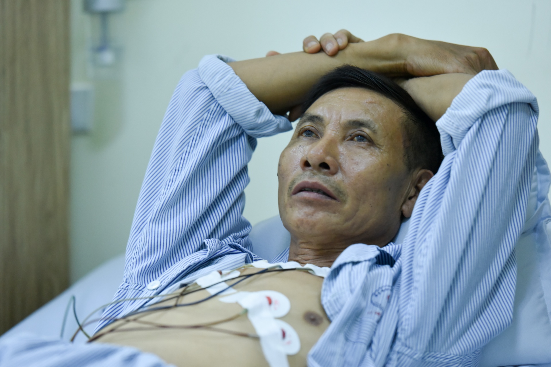 nguoi mac benh tim xem world cup anh 5