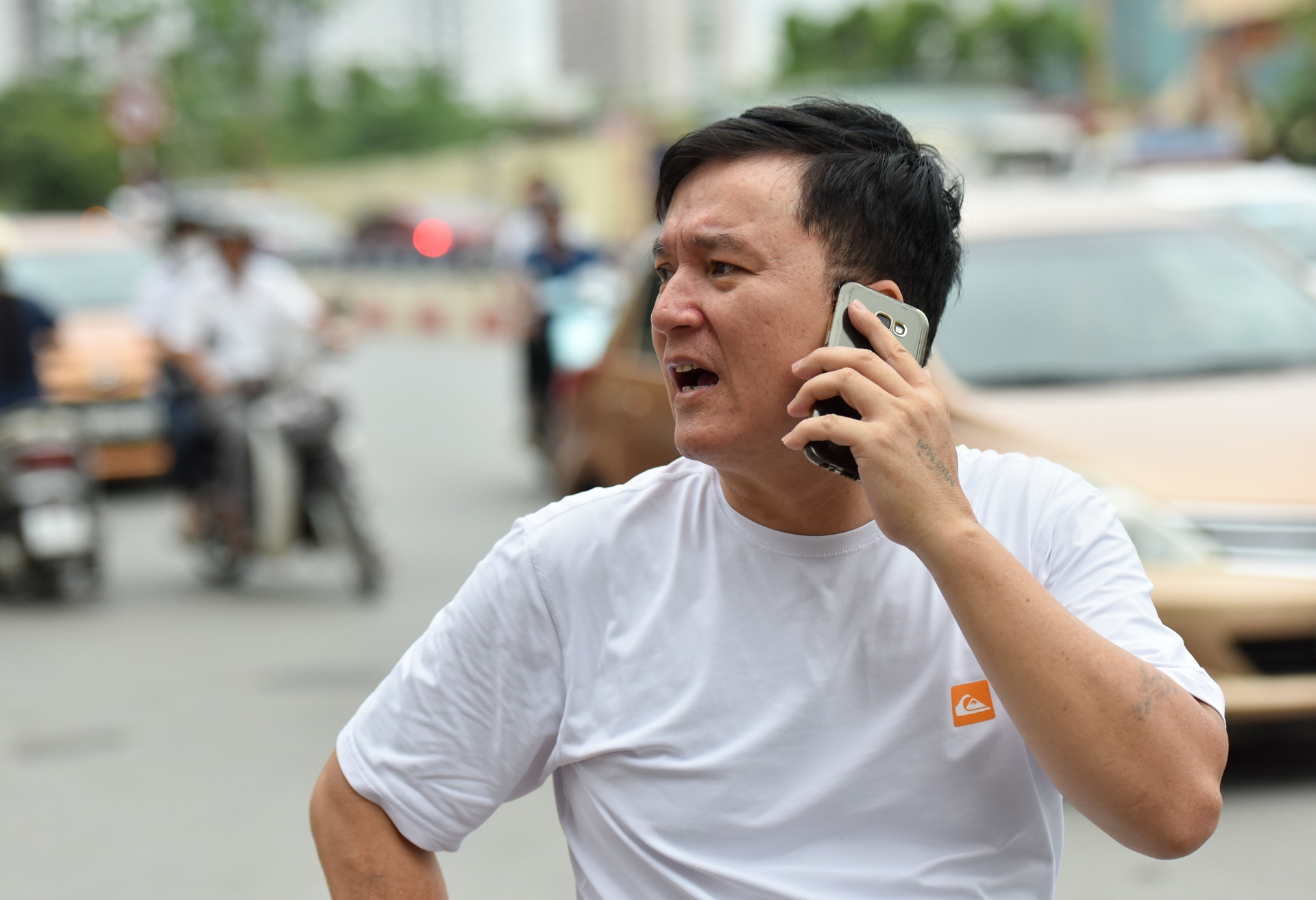 Co giao chu nhiem om hoc tro trong ngay thi anh 9