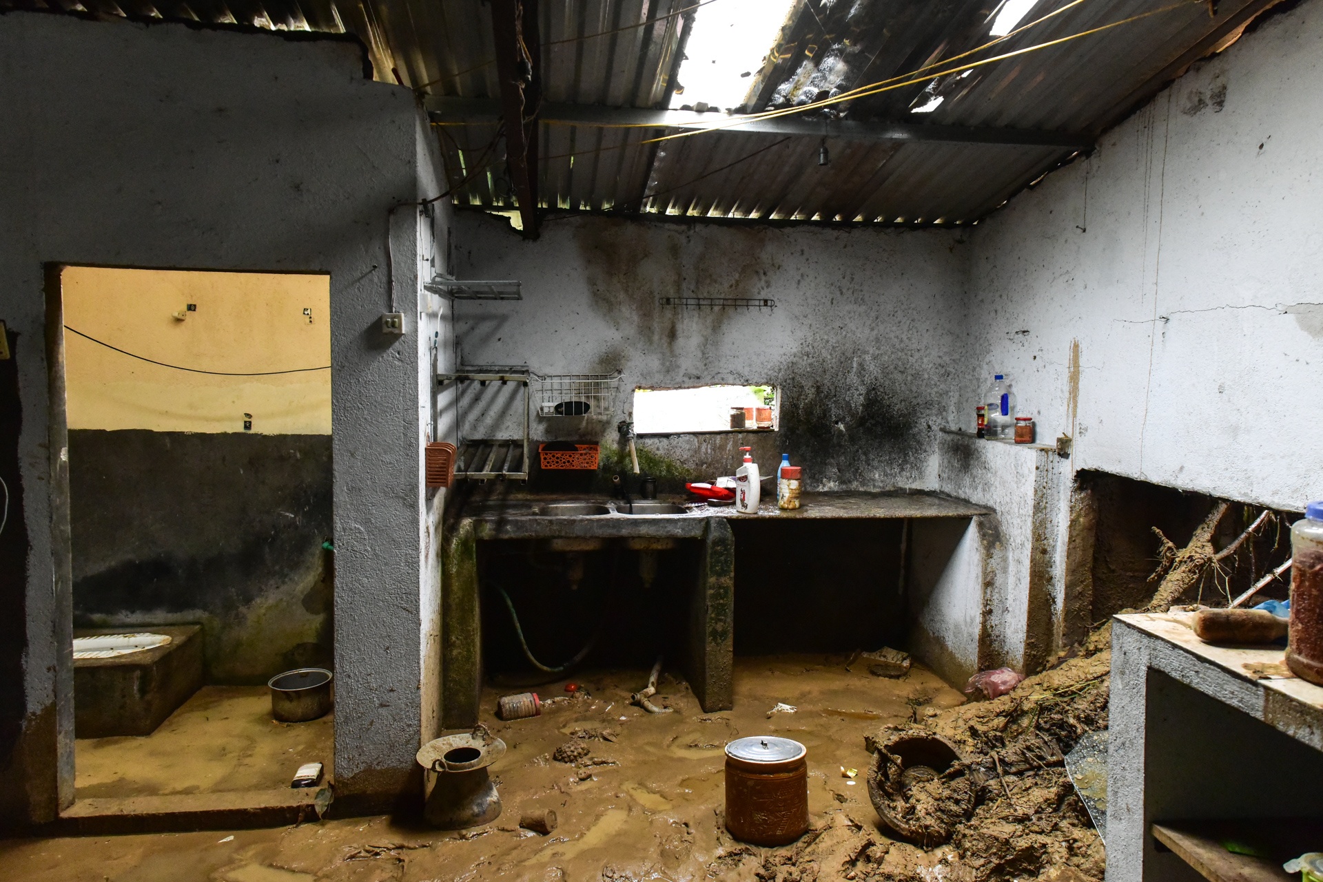 sat lo dat o Lai Chau anh 2