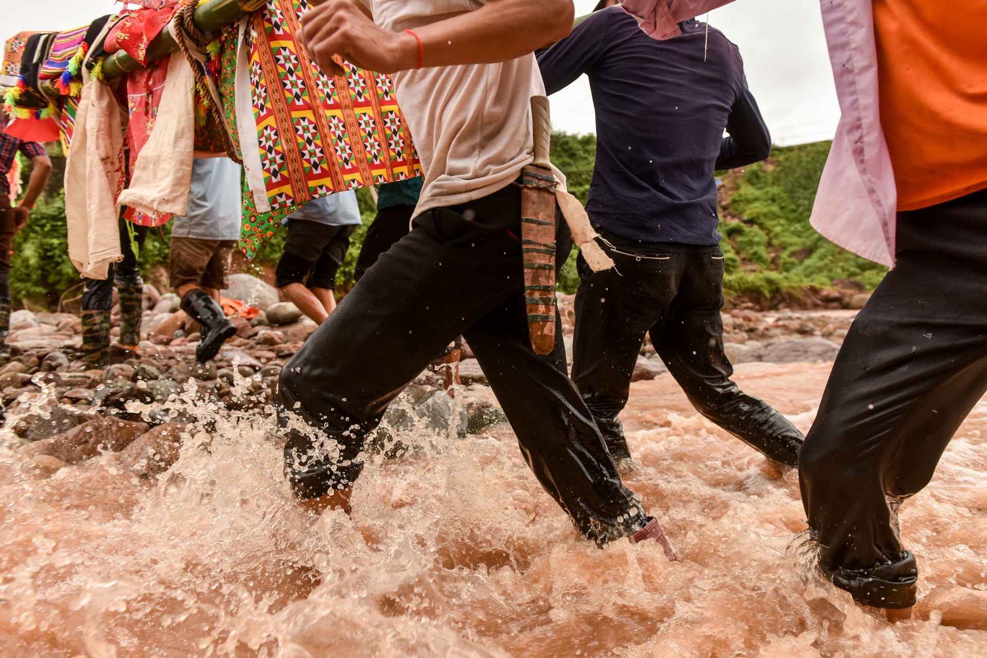 bản nghèo có 5 người mất tích ảnh 31 ban ngheo co 5 nguoi mat tich anh 31