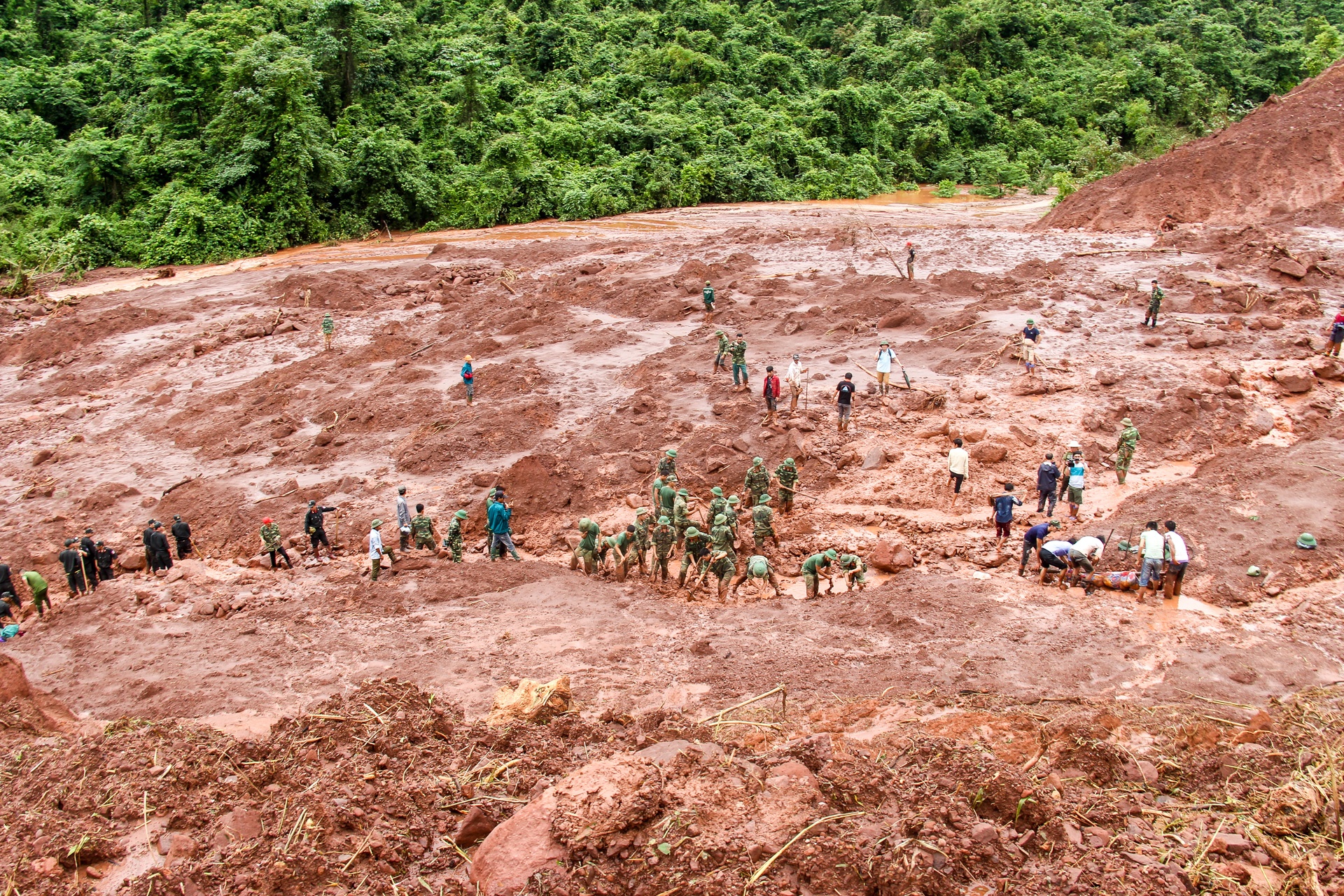 bản nghèo có 5 người mất tích ảnh 23 ban ngheo co 5 nguoi mat tich anh 23