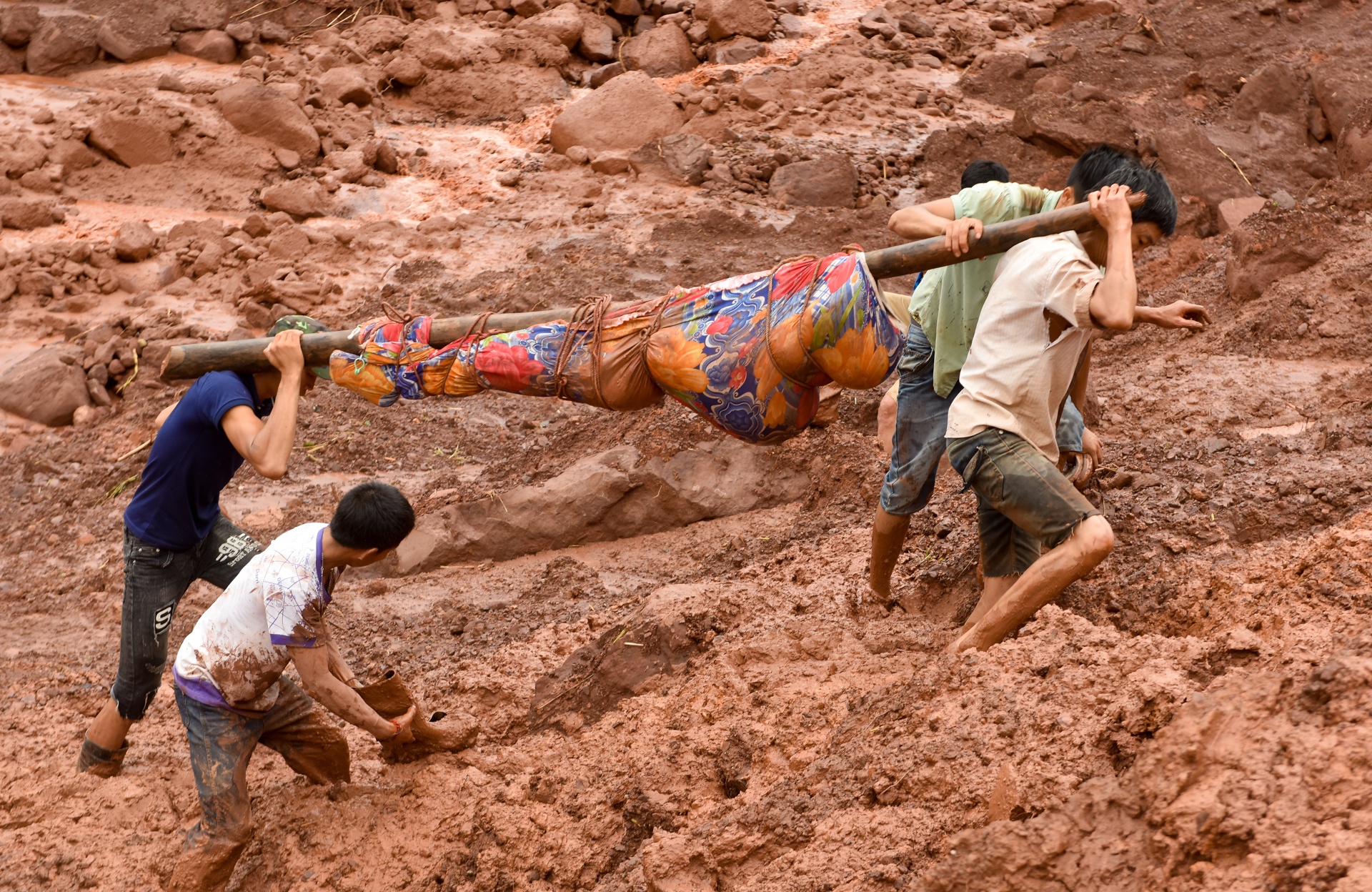 bản nghèo có 5 người mất tích ảnh 28 ban ngheo co 5 nguoi mat tich anh 28