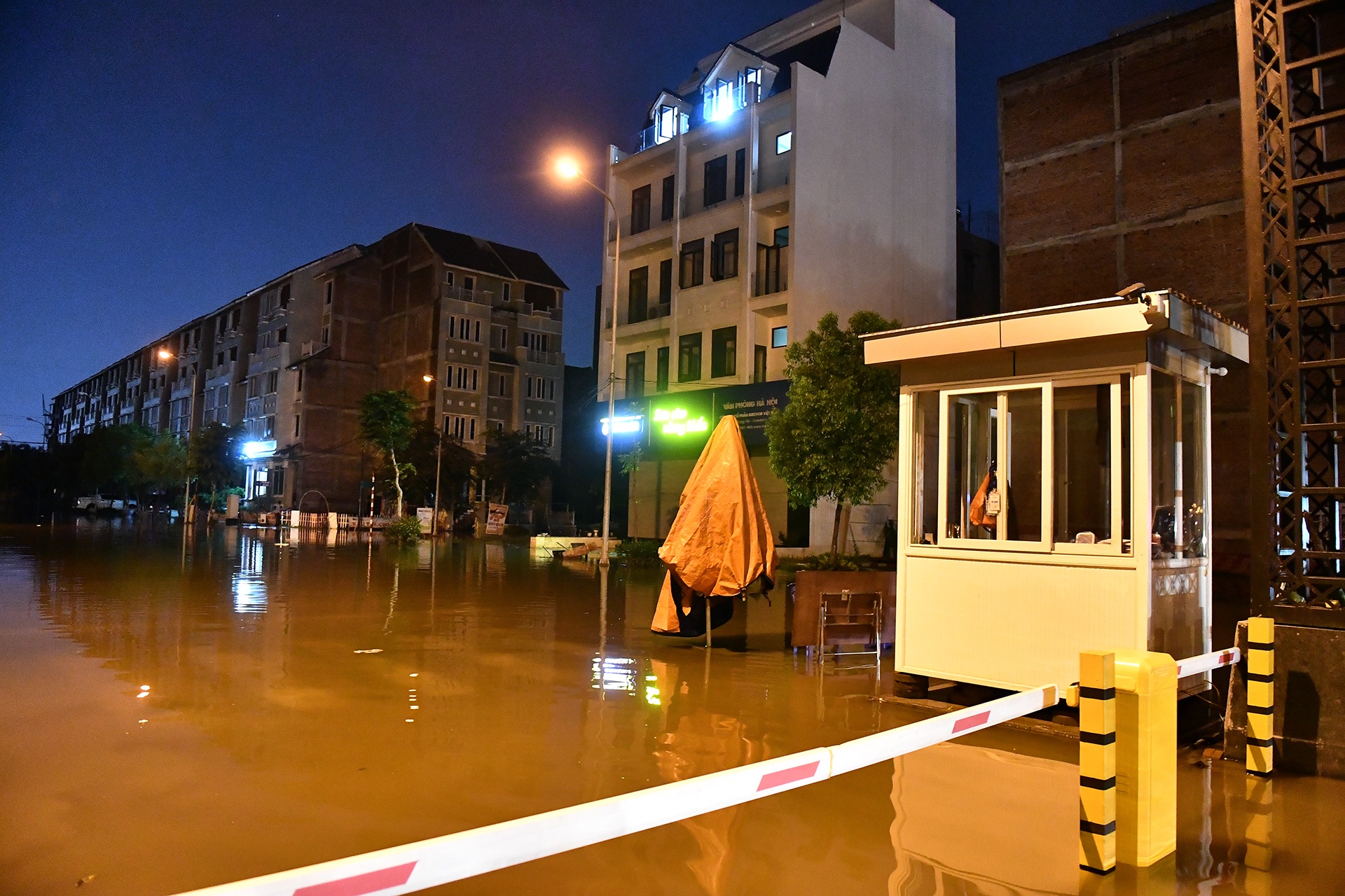 mua ngap o thien duong Bao Son anh 2