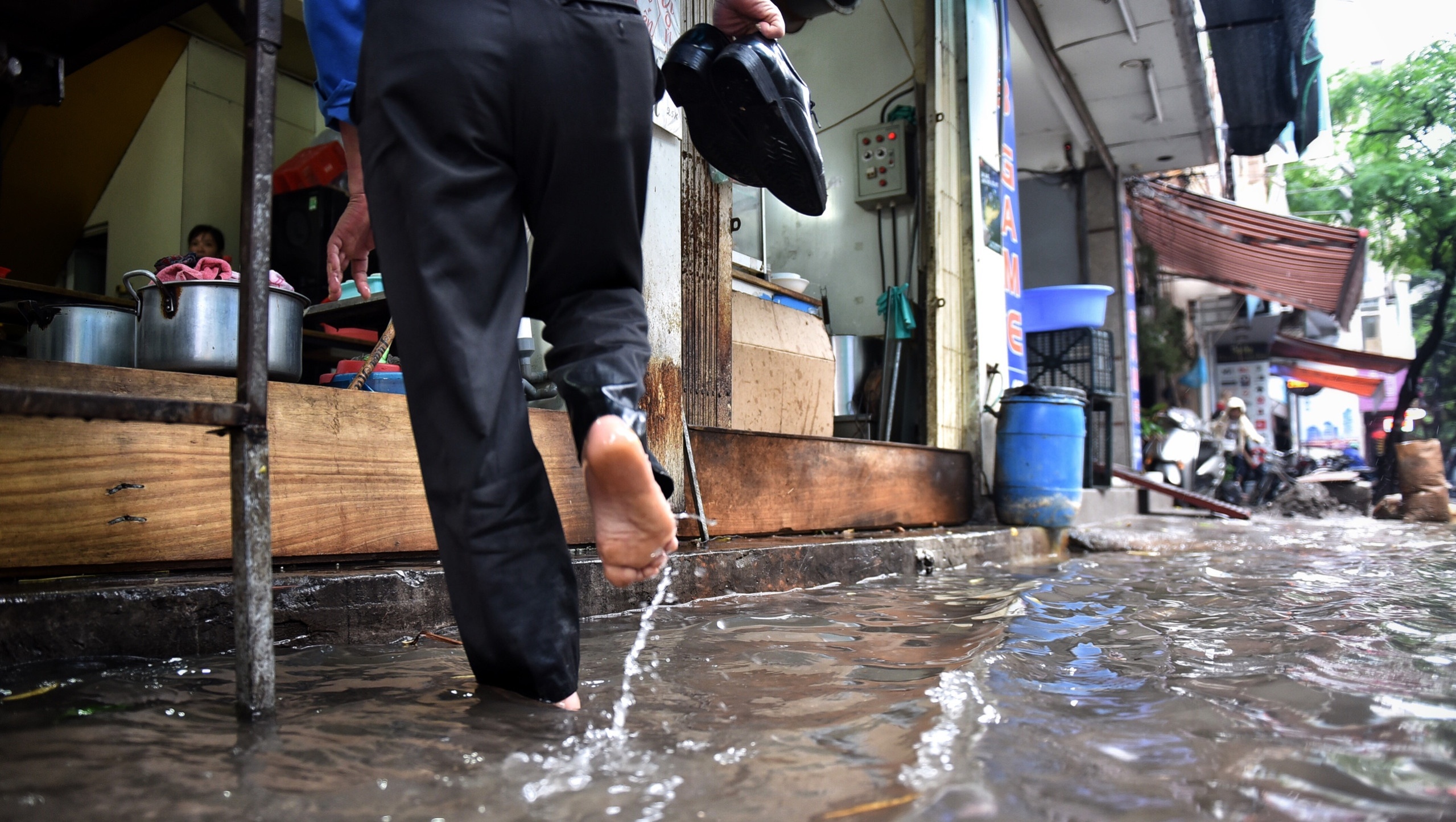 mua ngap cac tuyen duong Ha Noi anh 8