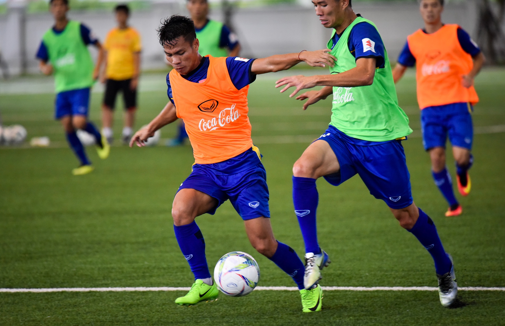 Park Hang Seo choi game voi cau thu nhi anh 9