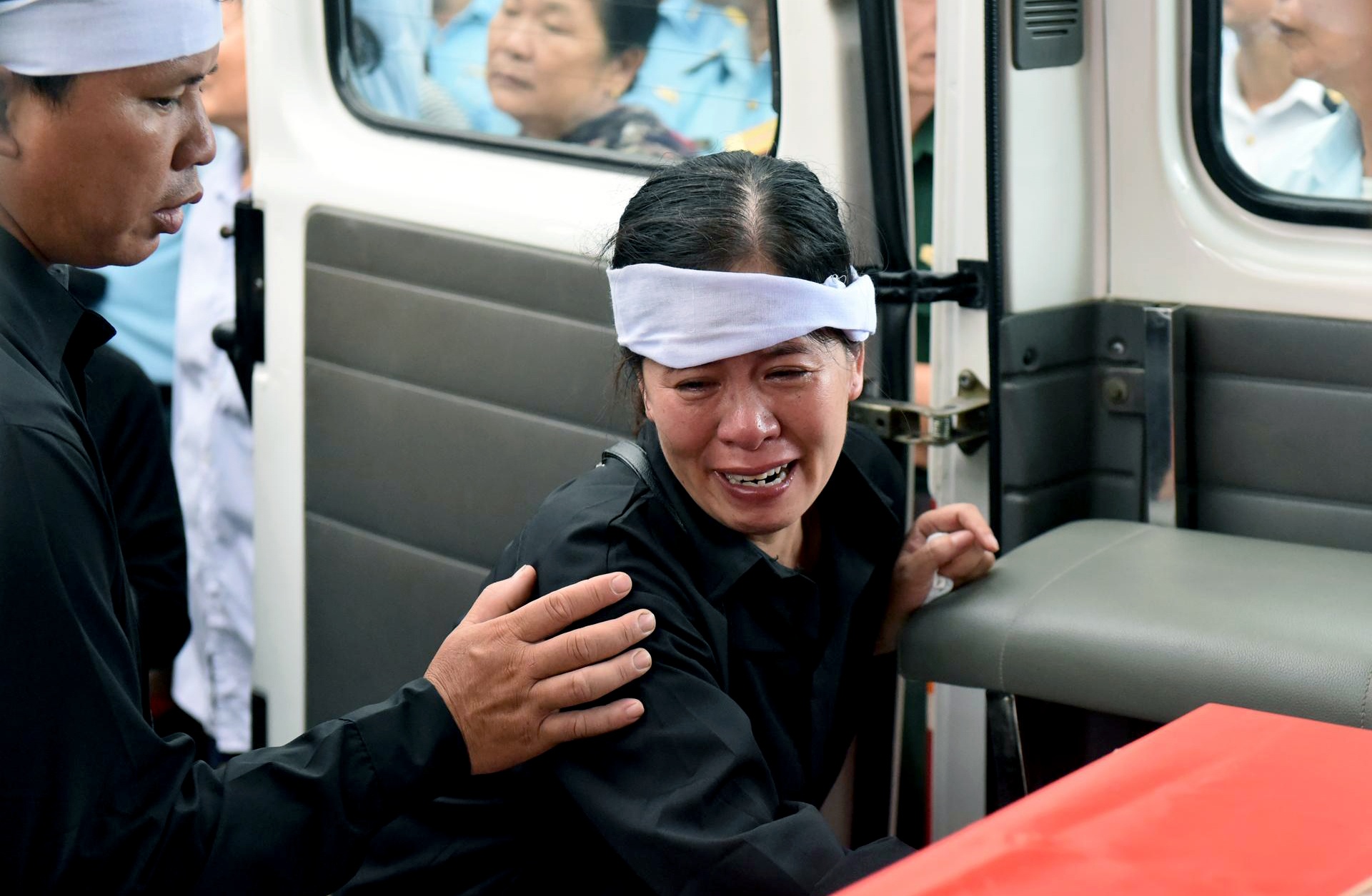 phi cong Su-22 anh 11