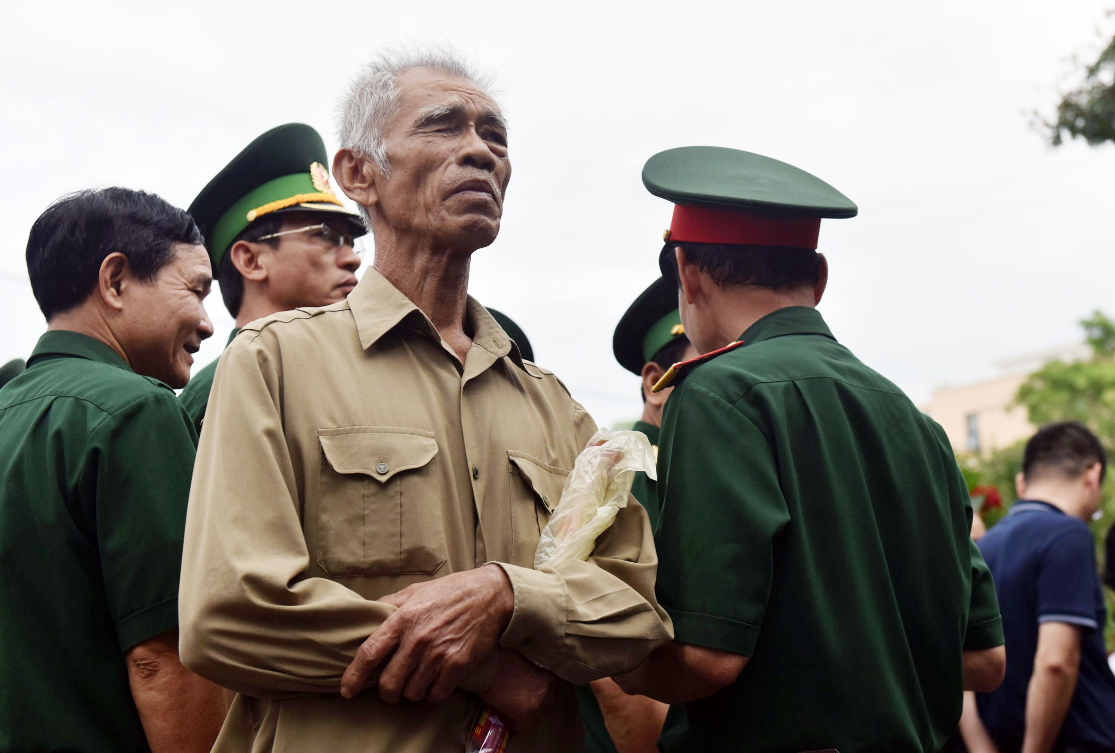 phi cong Su-22 anh 3