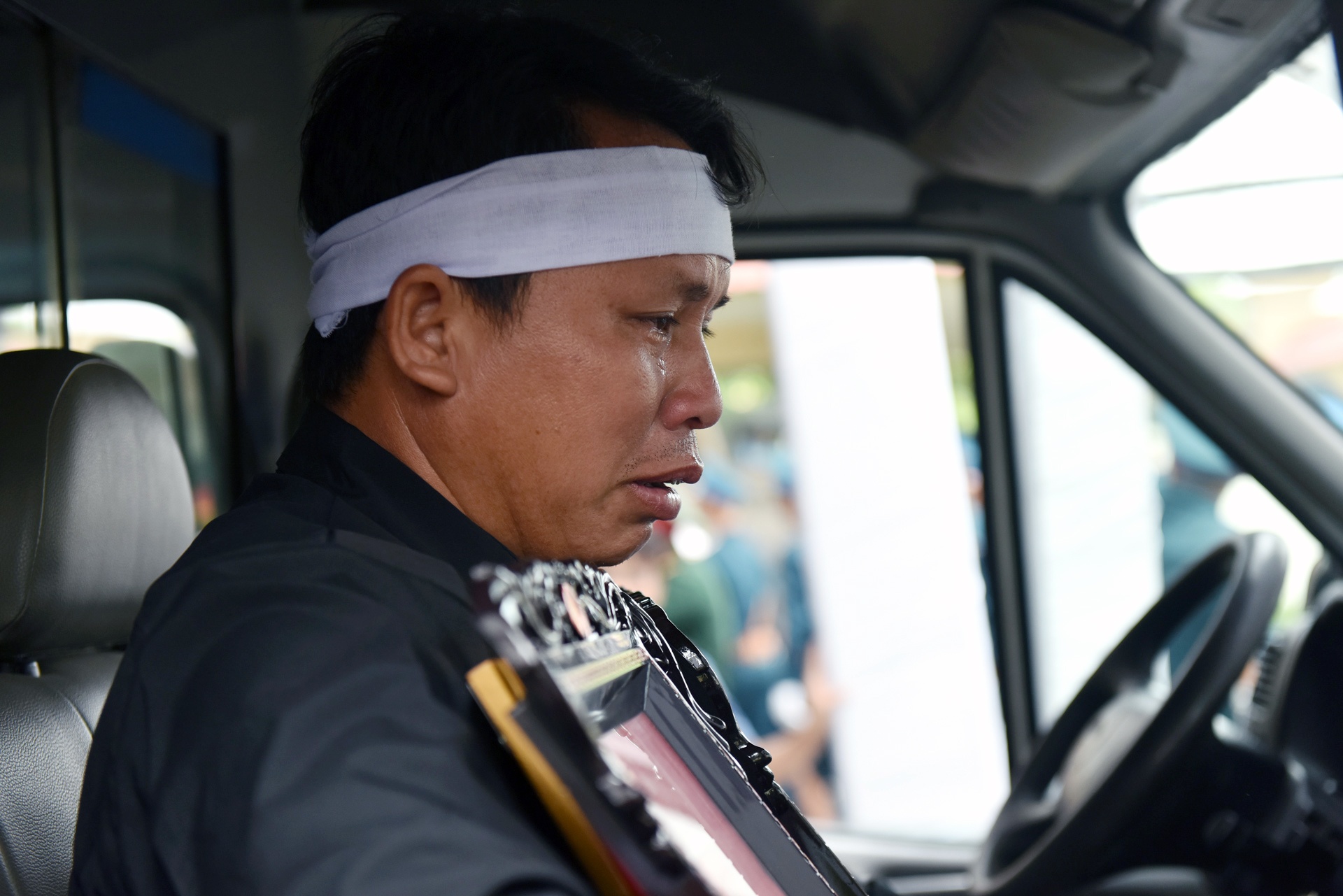 phi cong Su-22 anh 8