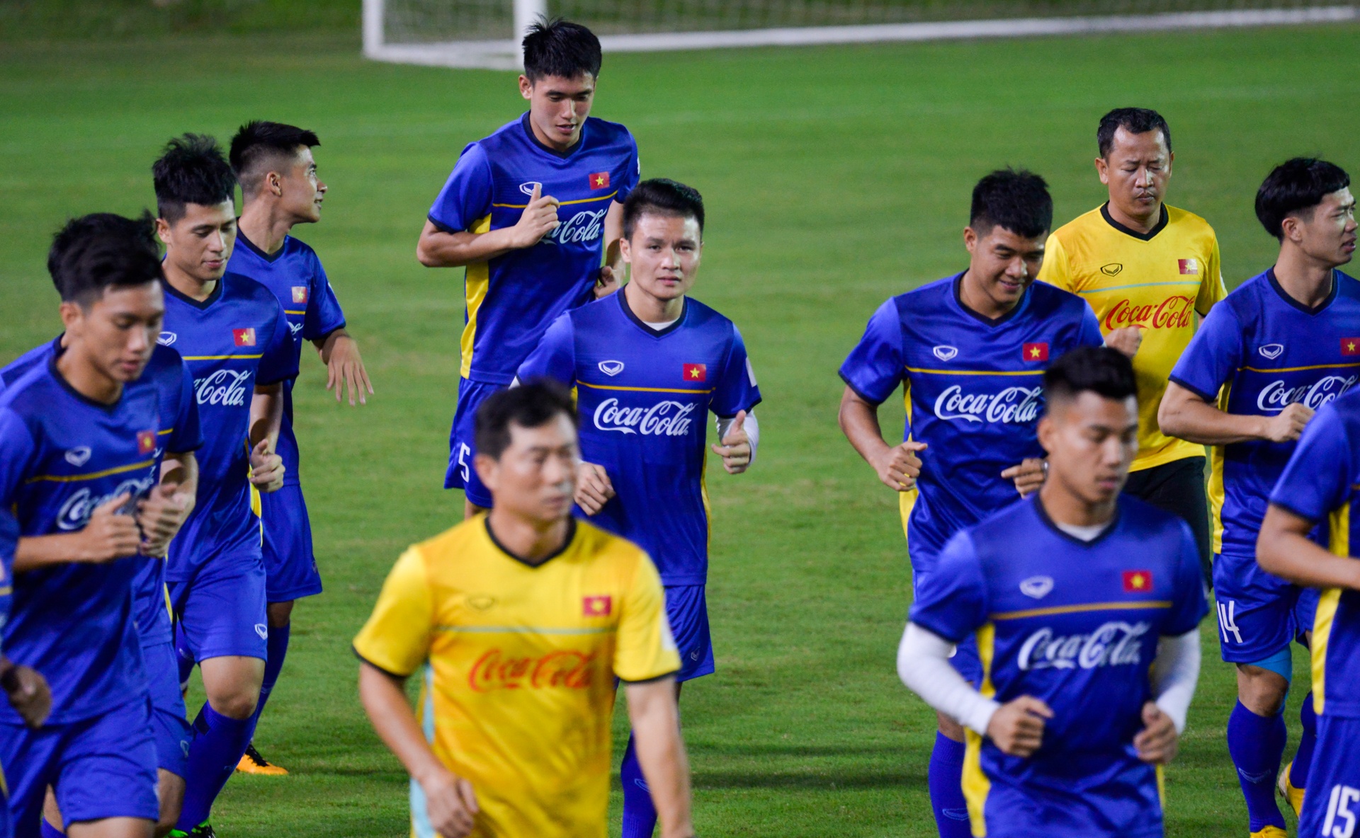 U23 Viet Nam choi bong nem anh 1