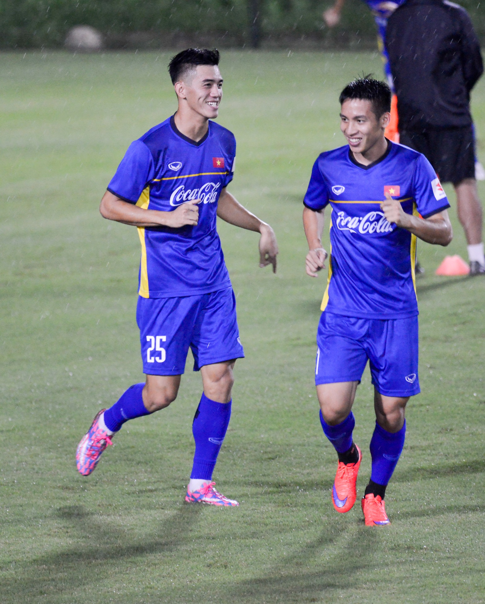 U23 Viet Nam choi bong nem anh 2