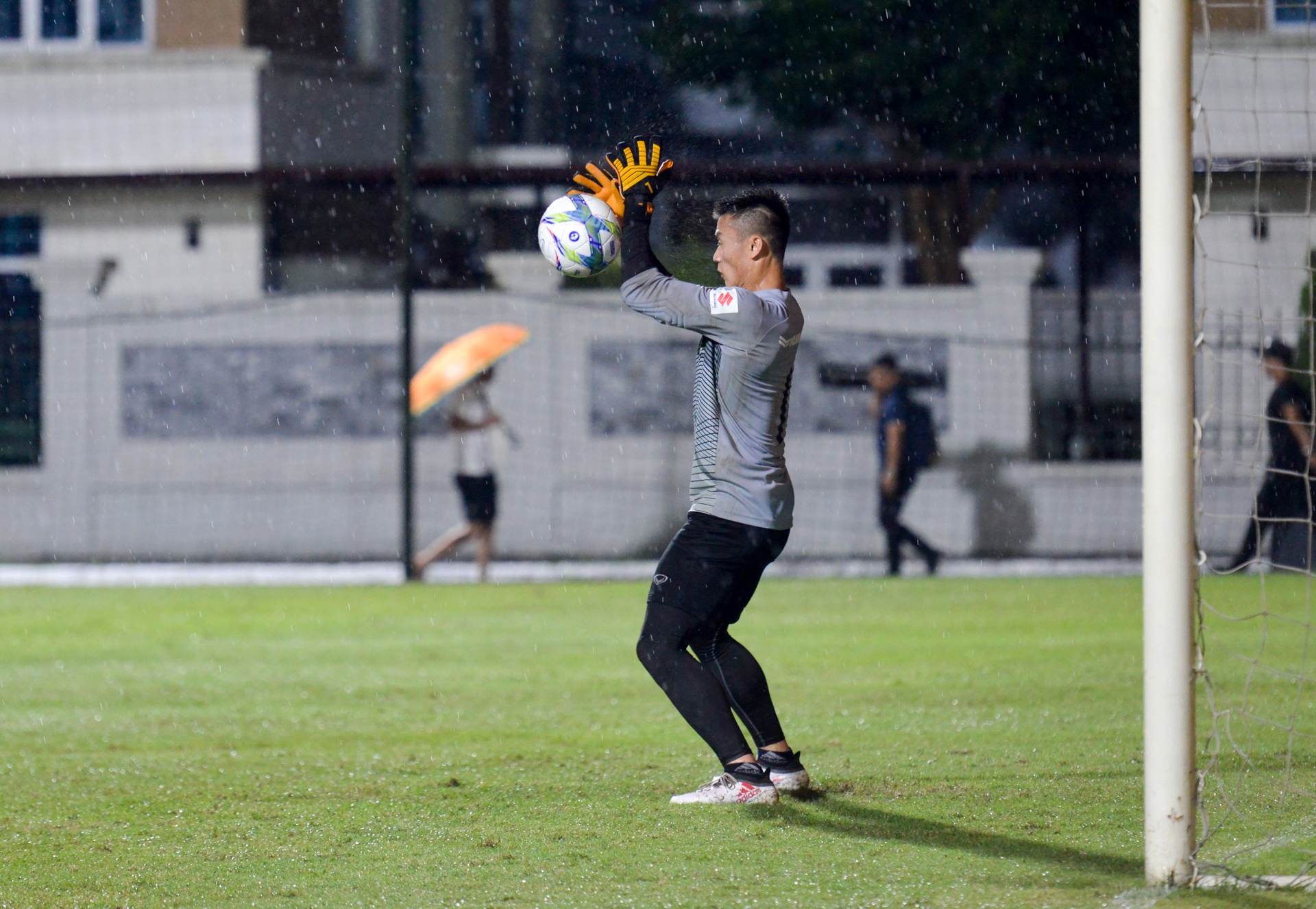 U23 Viet Nam choi bong nem anh 8