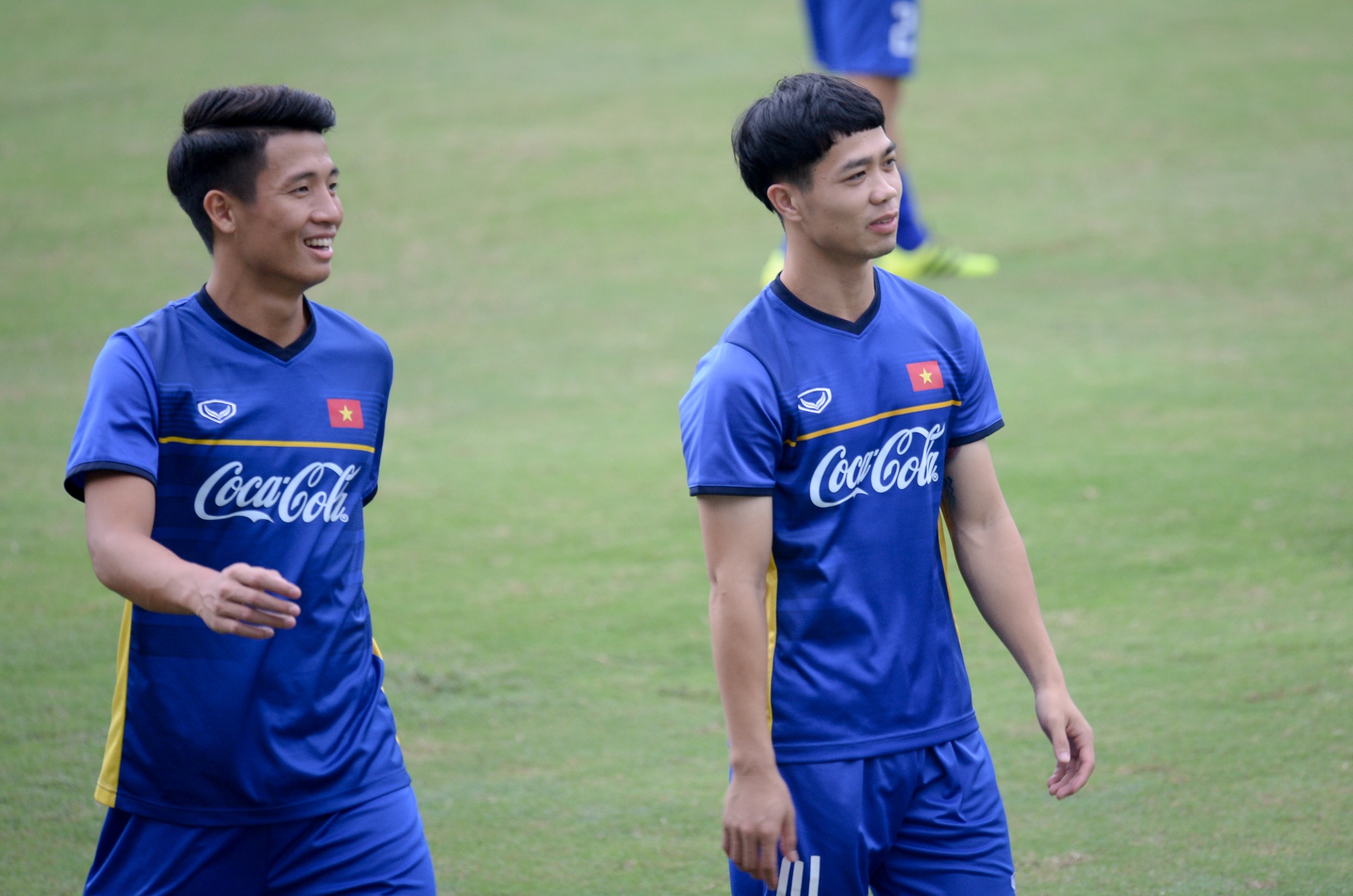 Thầy Park hướng dẫn đá phạt góc kiểu Anh ảnh 3 Thay Park huong dan da phat goc kieu Anh anh 3