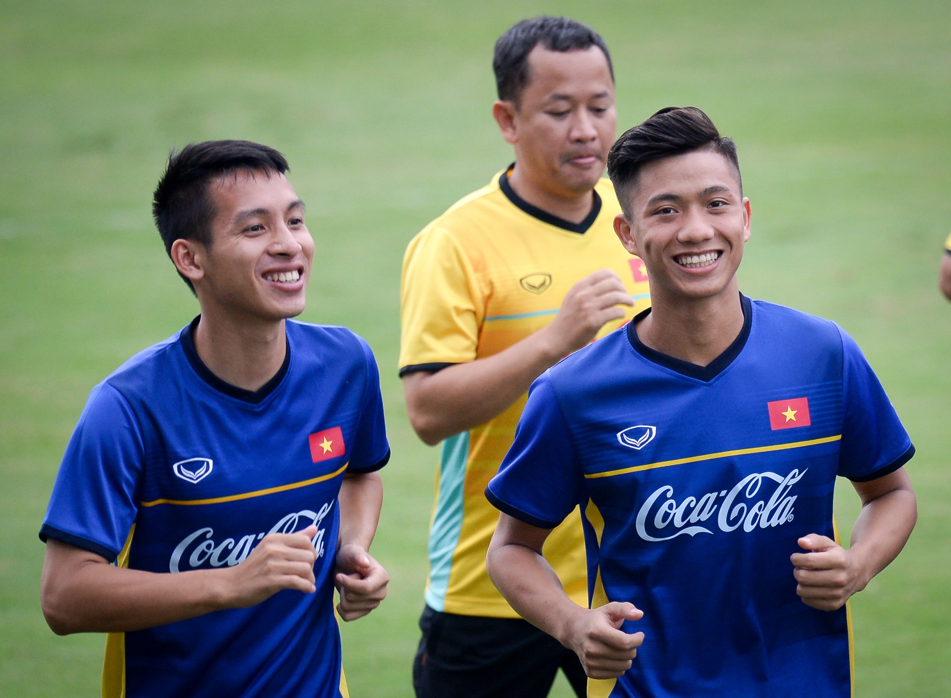 Thầy Park hướng dẫn đá phạt góc kiểu Anh ảnh 6 Thay Park huong dan da phat goc kieu Anh anh 6