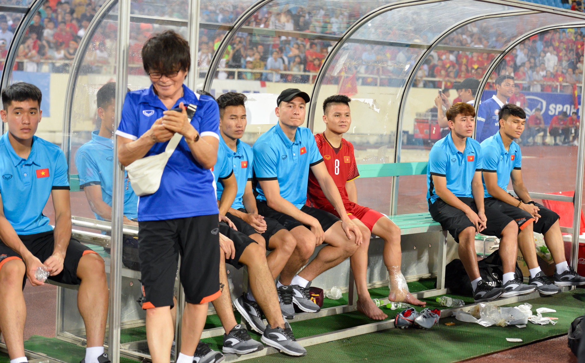 Van Lam buon ba nhin dong doi an mung anh 8